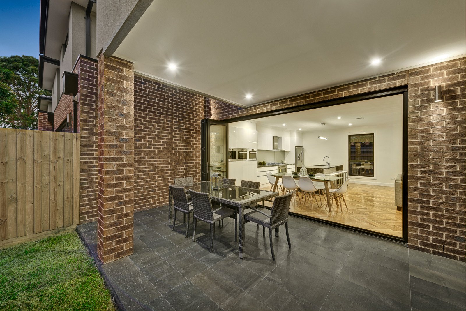 1/86 Shannon Street, Box Hill North image 7