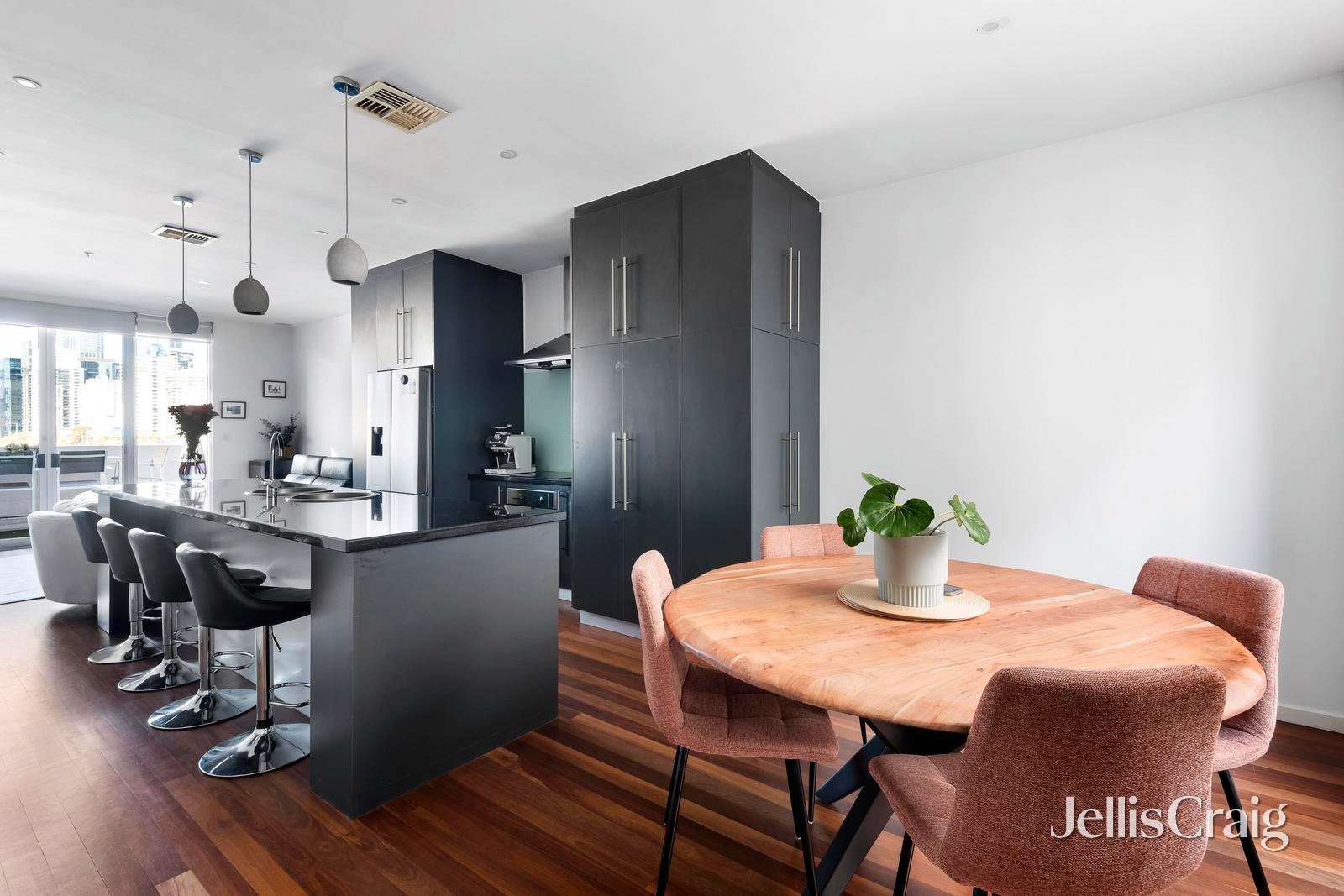 18/66 Montague Street, South&nbsp;Melbourne image 1