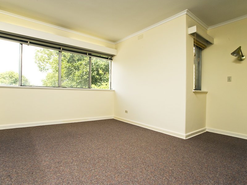 1/87 Baroda Street, Travancore image 5