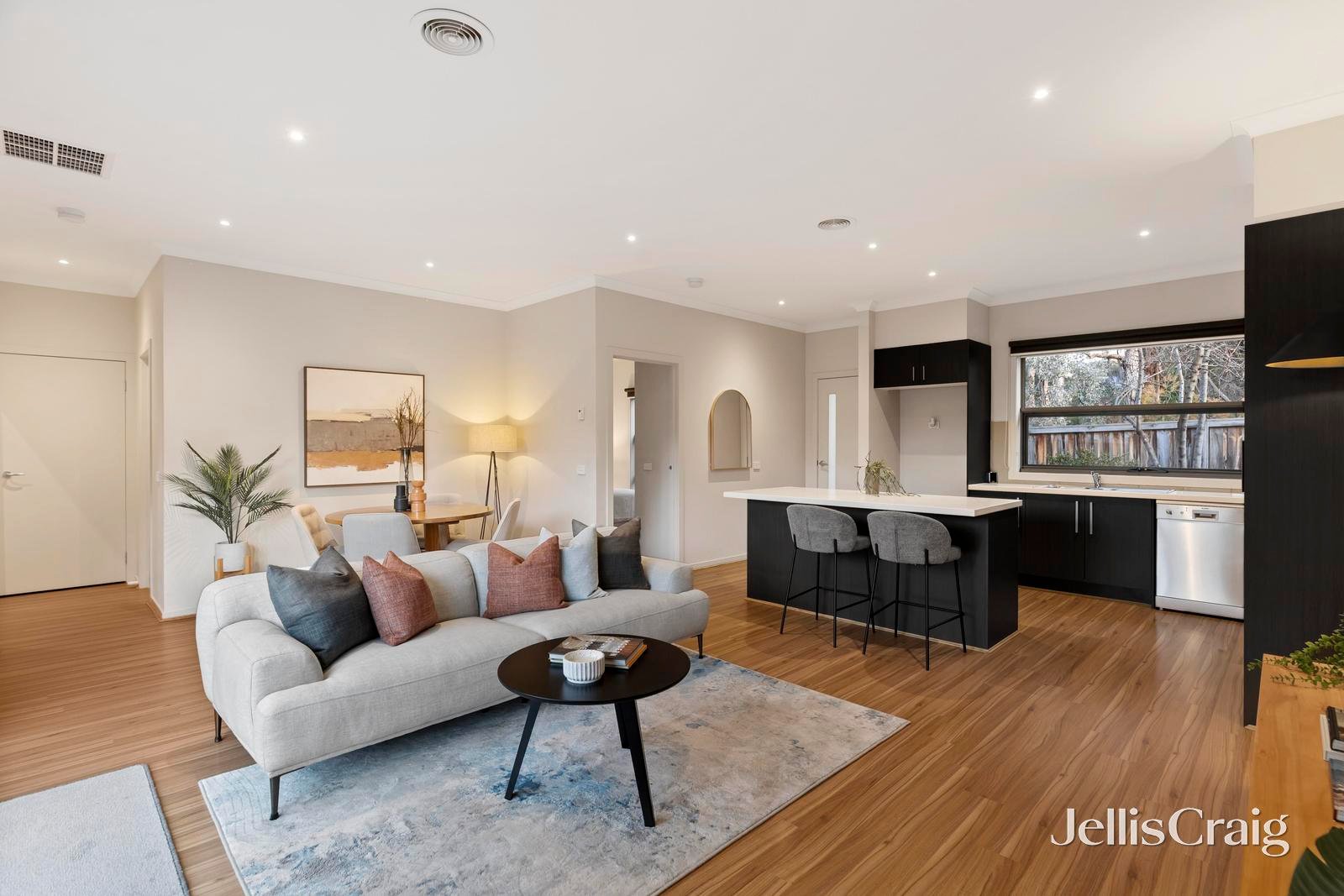 1/87 Lincoln Road, Croydon image 3