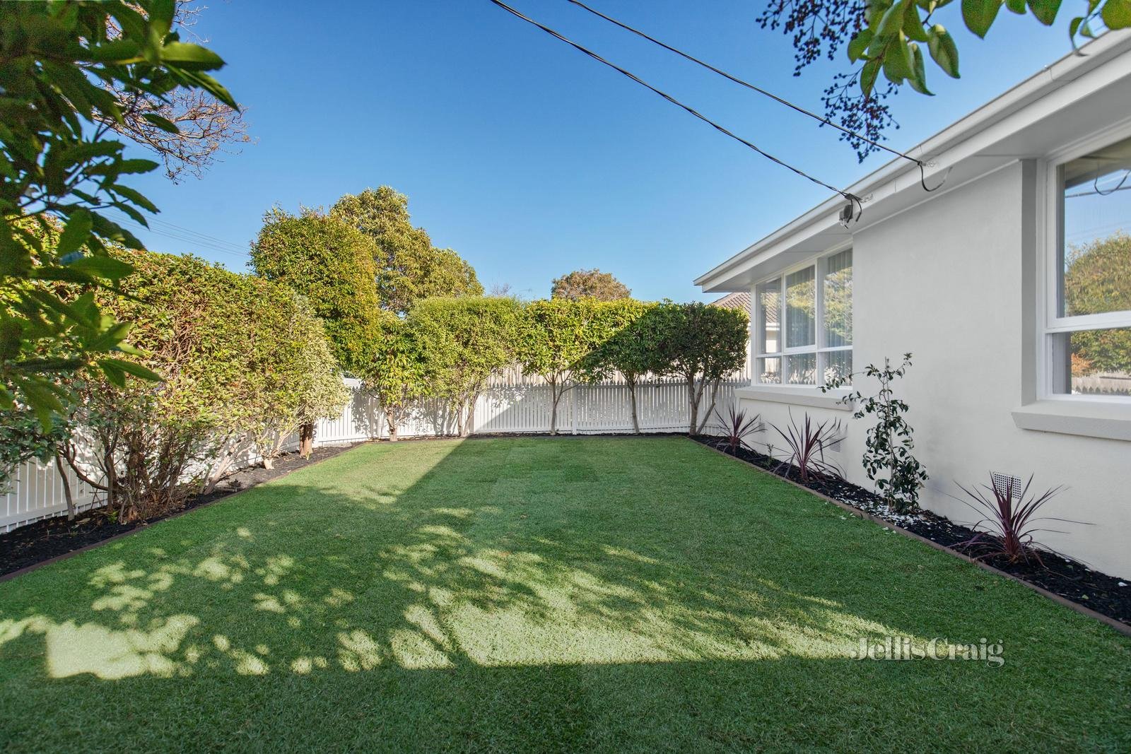 1/87 Lochiel Avenue, Edithvale image 2