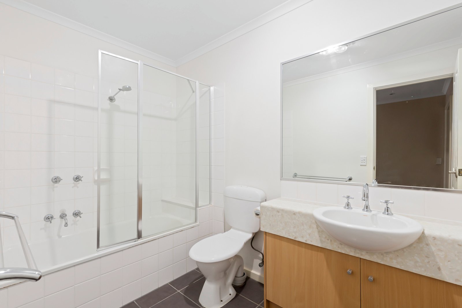 Property Gallery Thumbnail 6