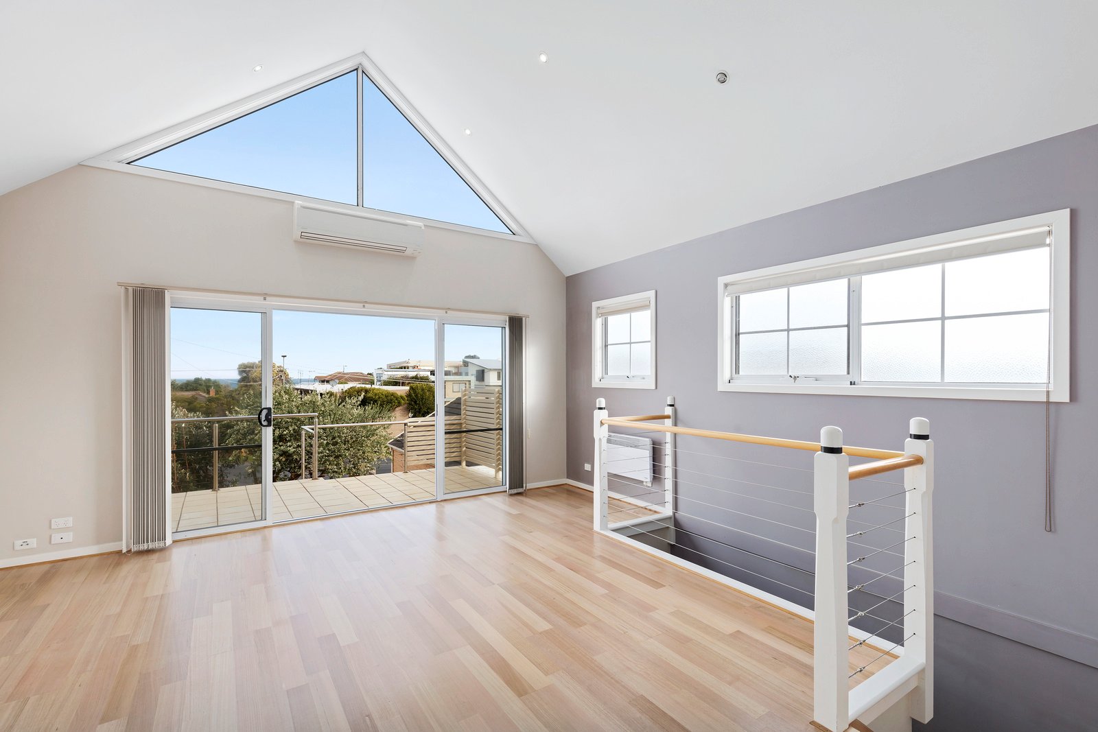 Property Gallery Thumbnail 3