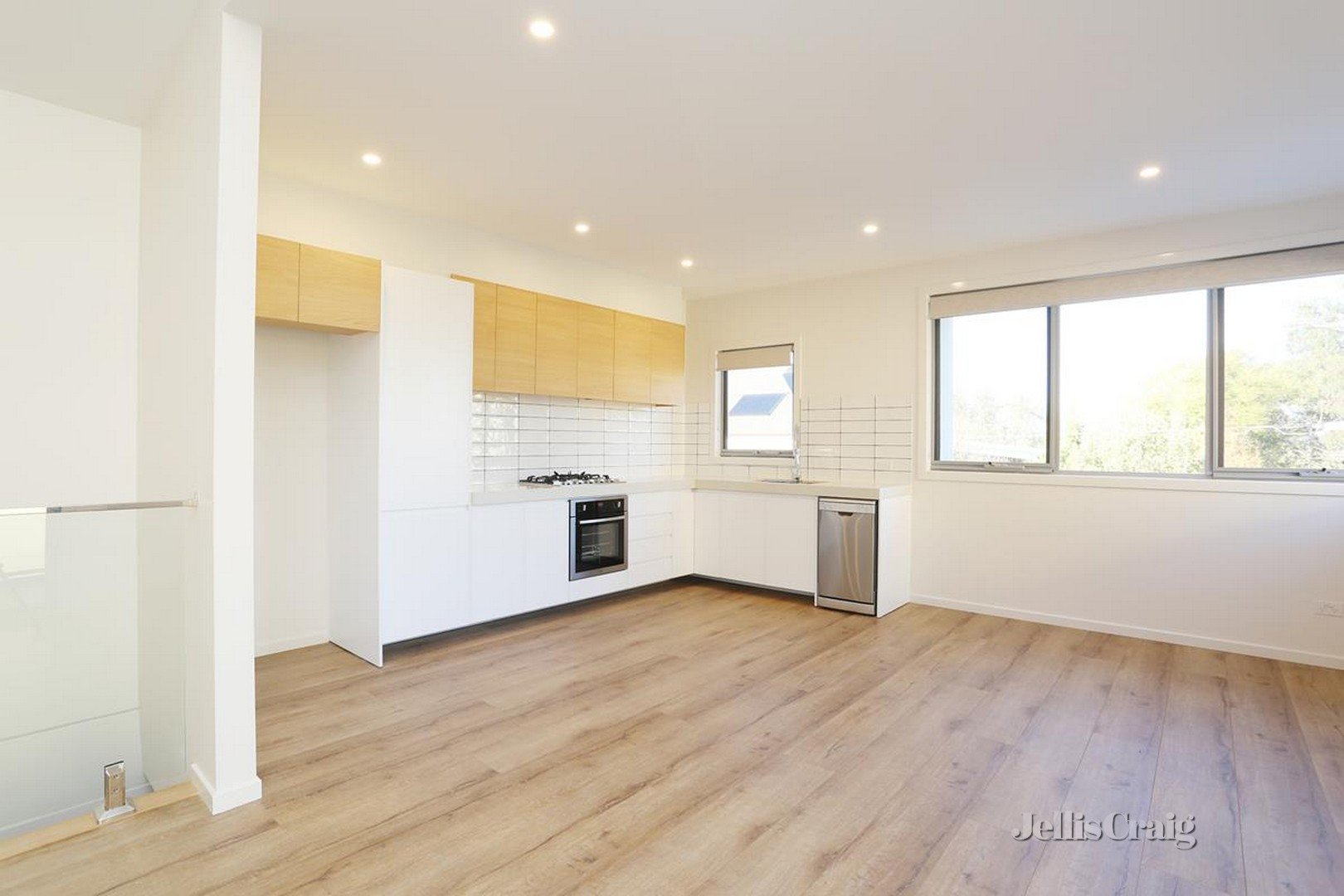 1/87 Stewart Street, Brunswick image 3