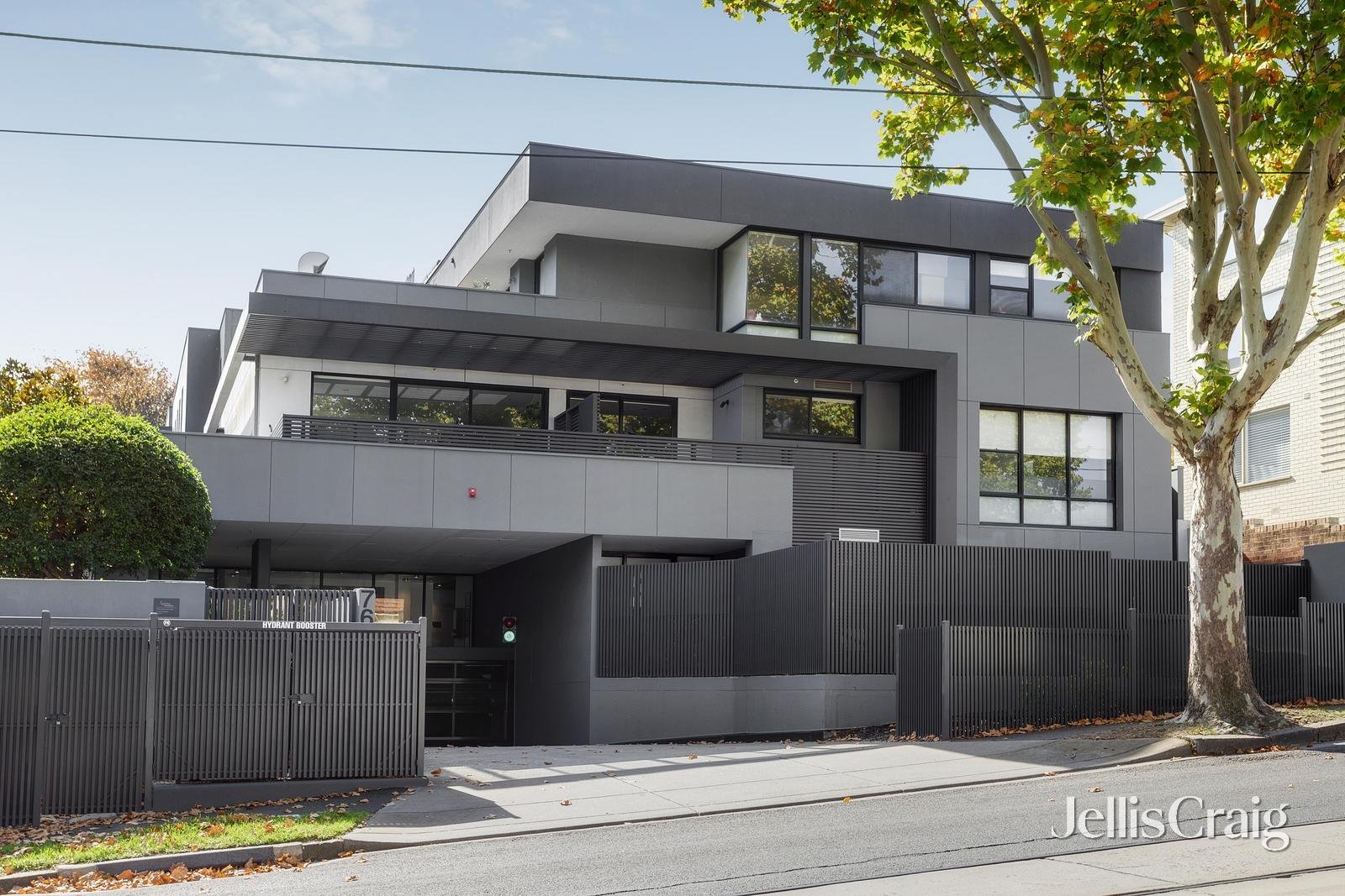 18/765 Malvern Road, Toorak image 1