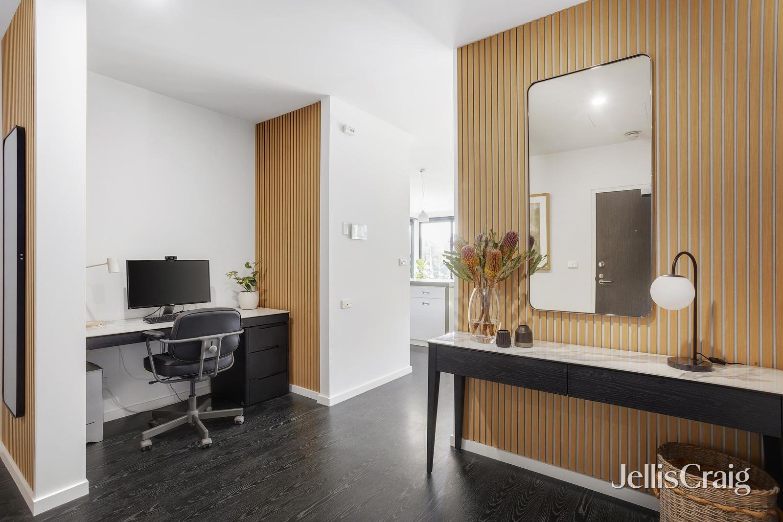 18/765 Malvern Road, Toorak image 5