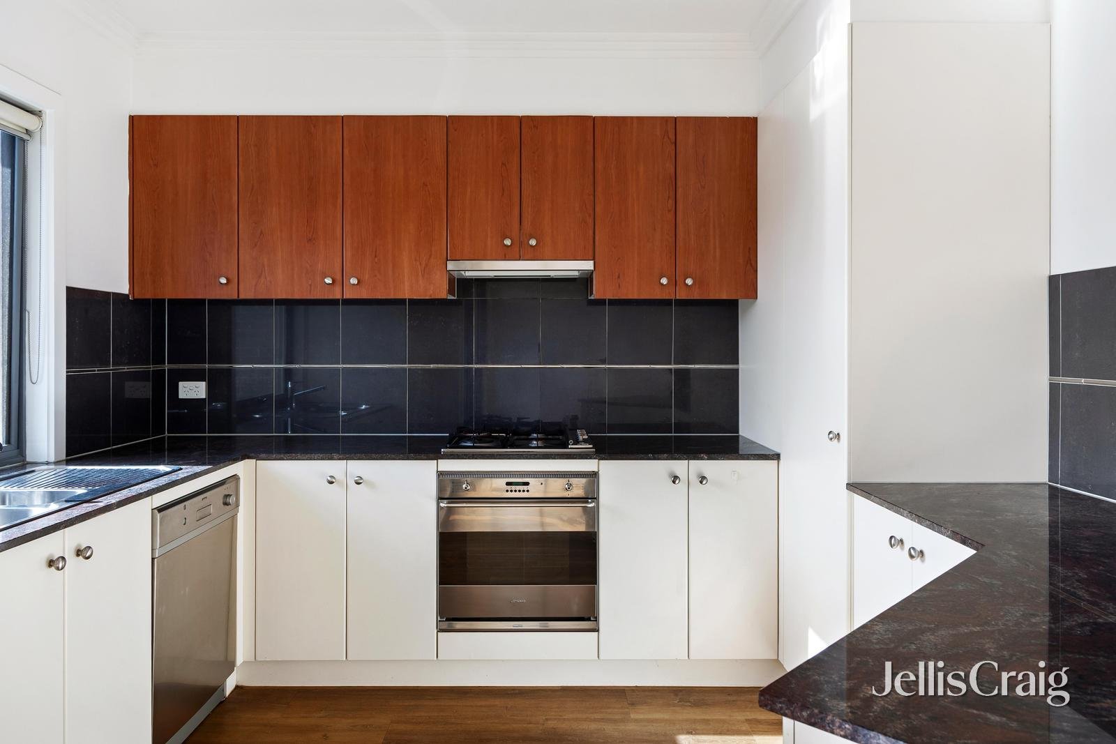 18/781 Whitehorse Road, Mont&nbsp;Albert image 3