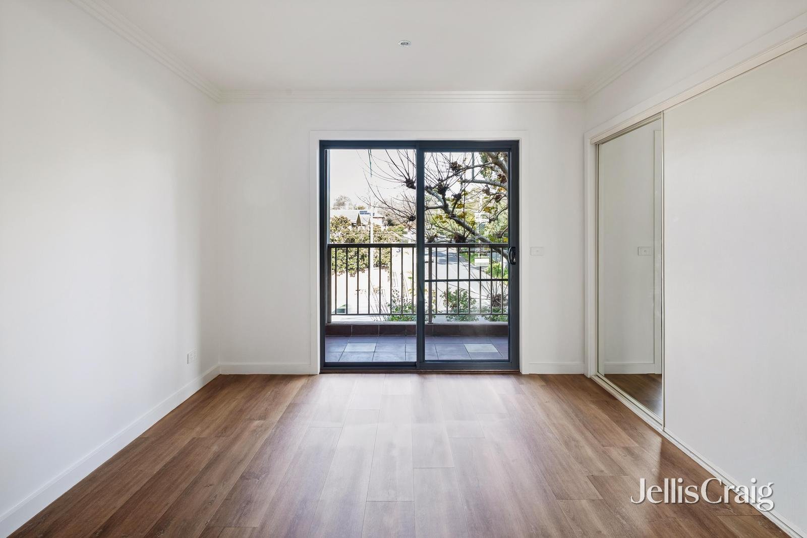 18/781 Whitehorse Road, Mont&nbsp;Albert image 4