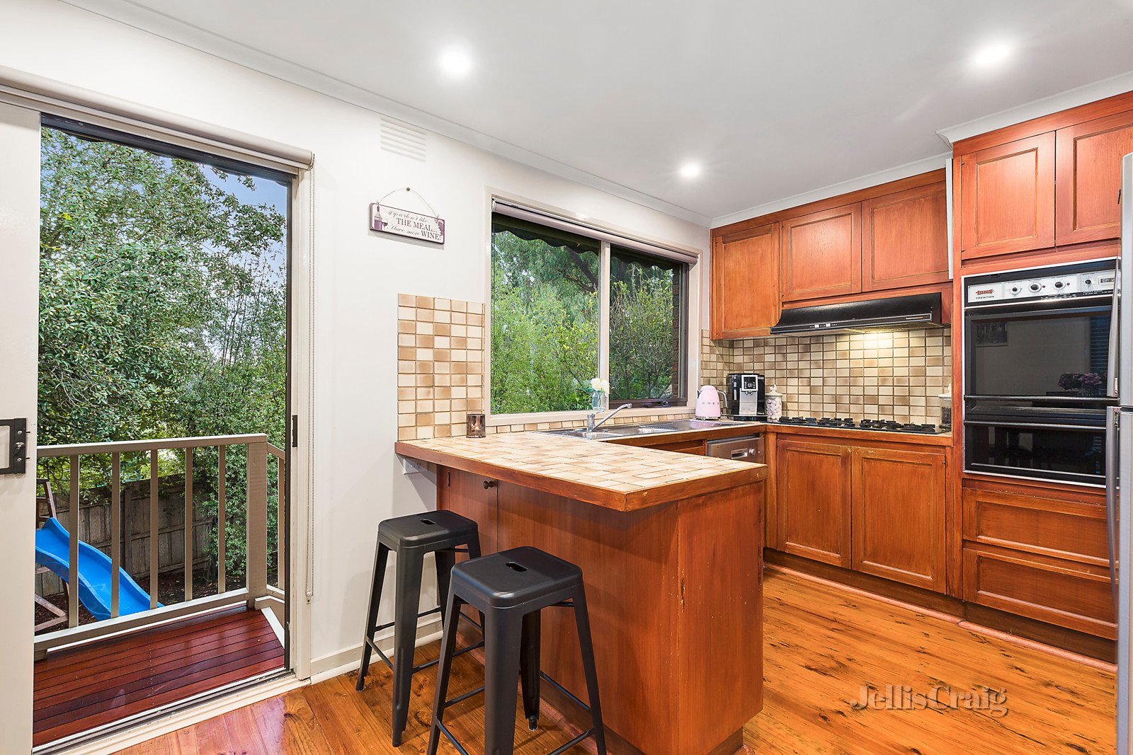 1/88 Greenhill Road, Greensborough image 4