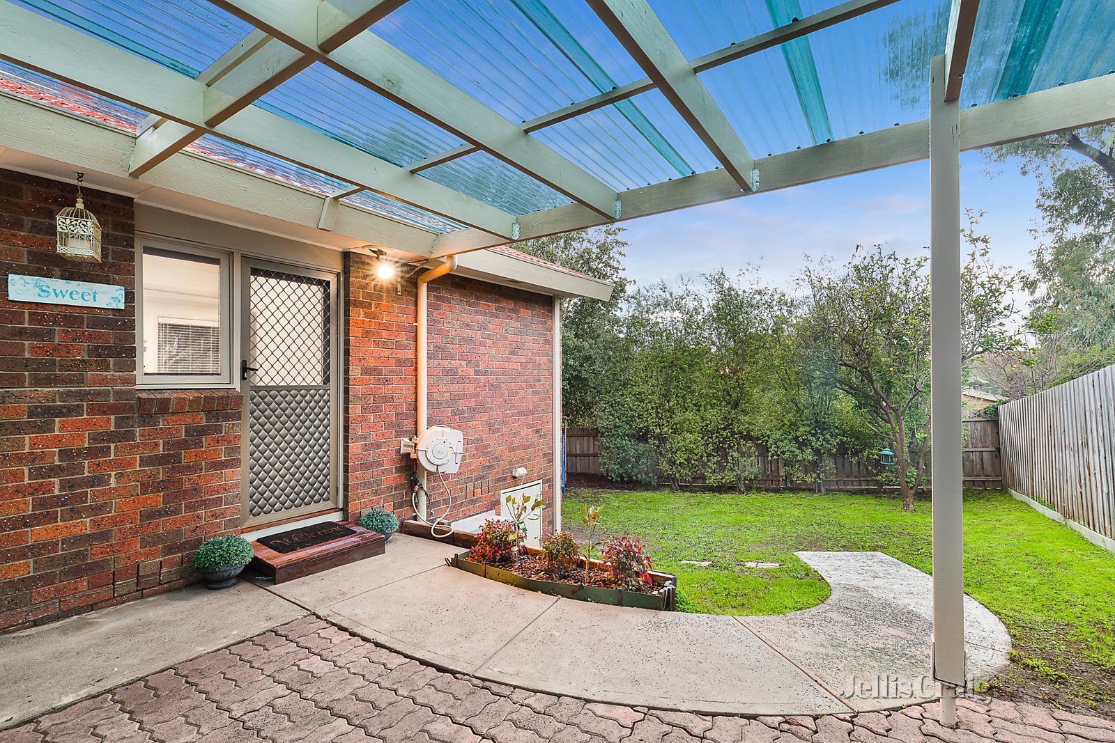 1/88 Greenhill Road, Greensborough image 7