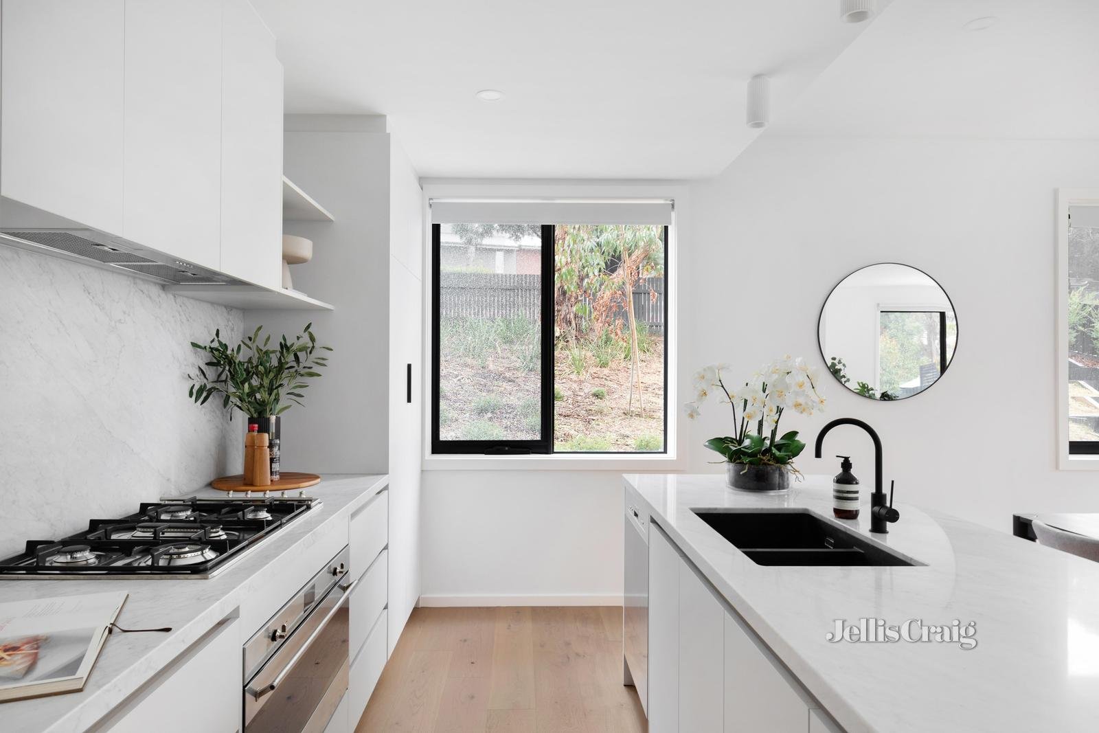 1/88 Karingal Drive, Eltham North image 4