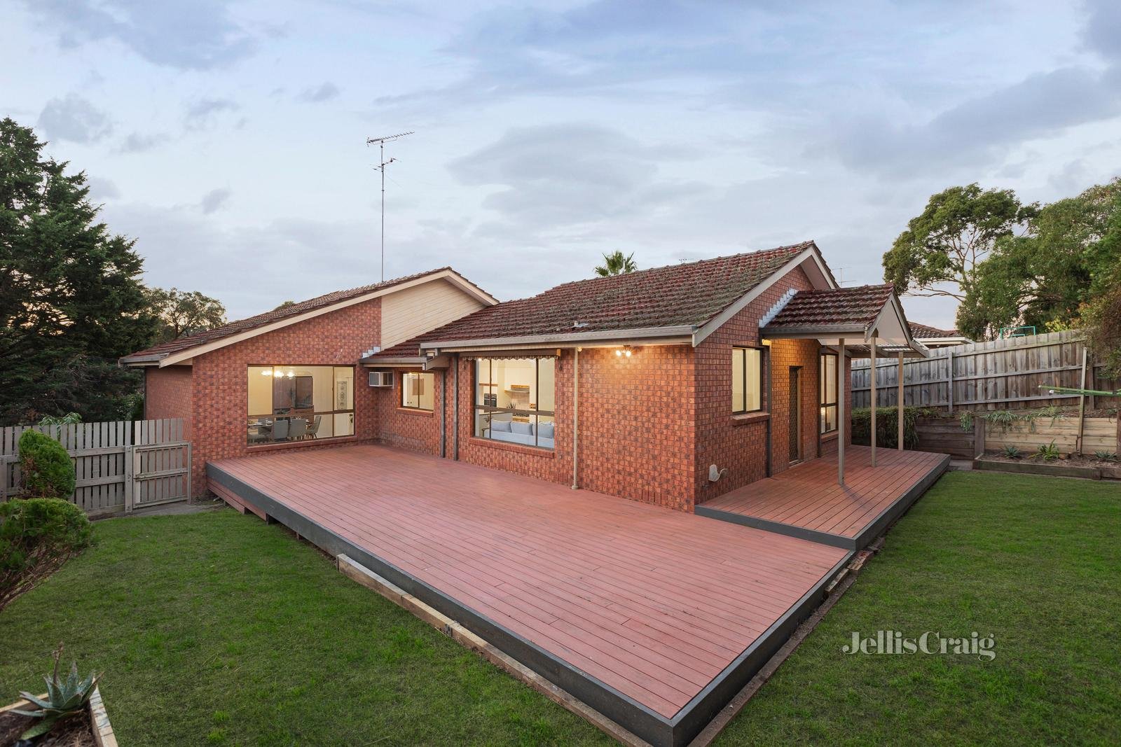 188 Plenty River Drive, Greensborough image 16