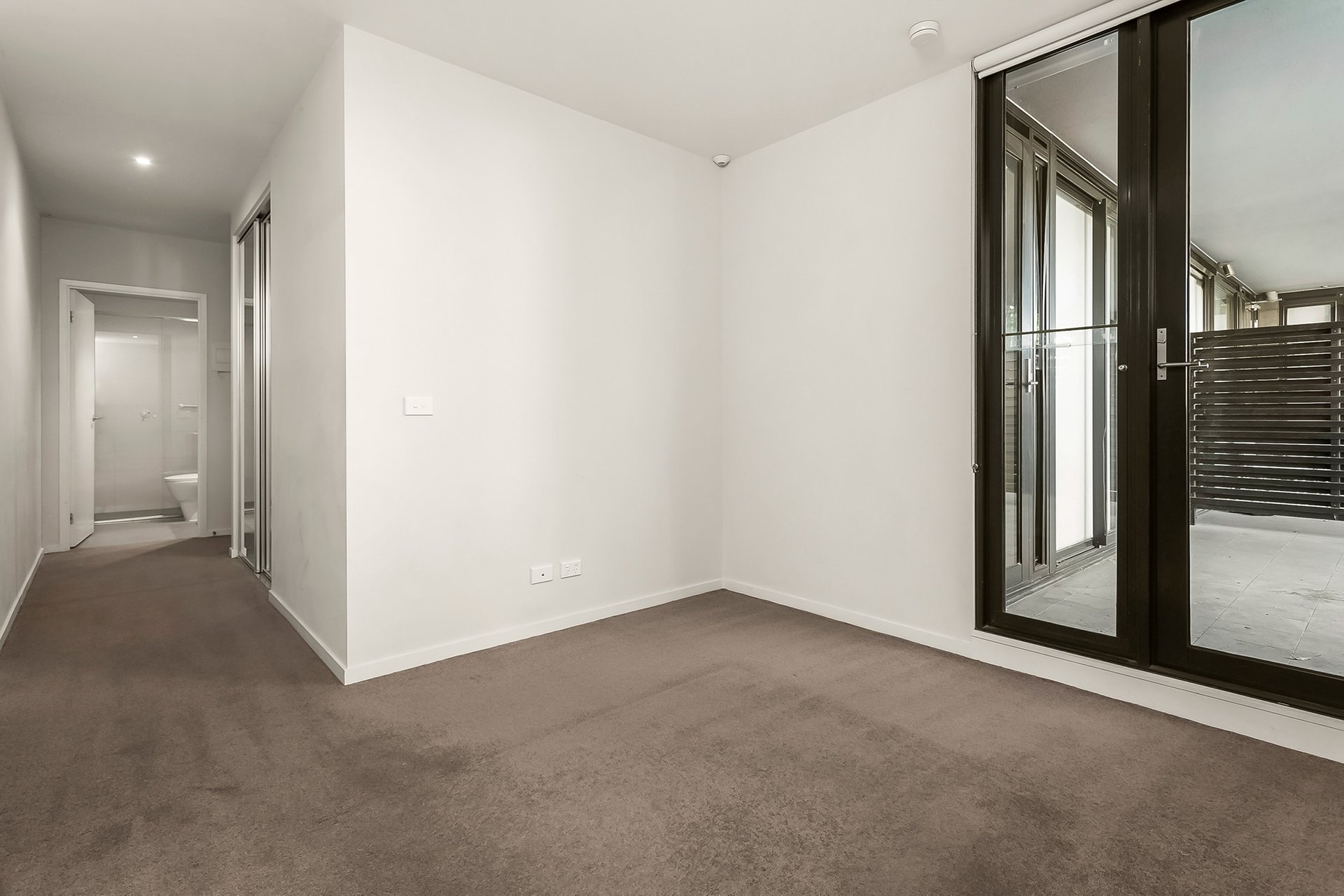 Property Gallery Thumbnail 2