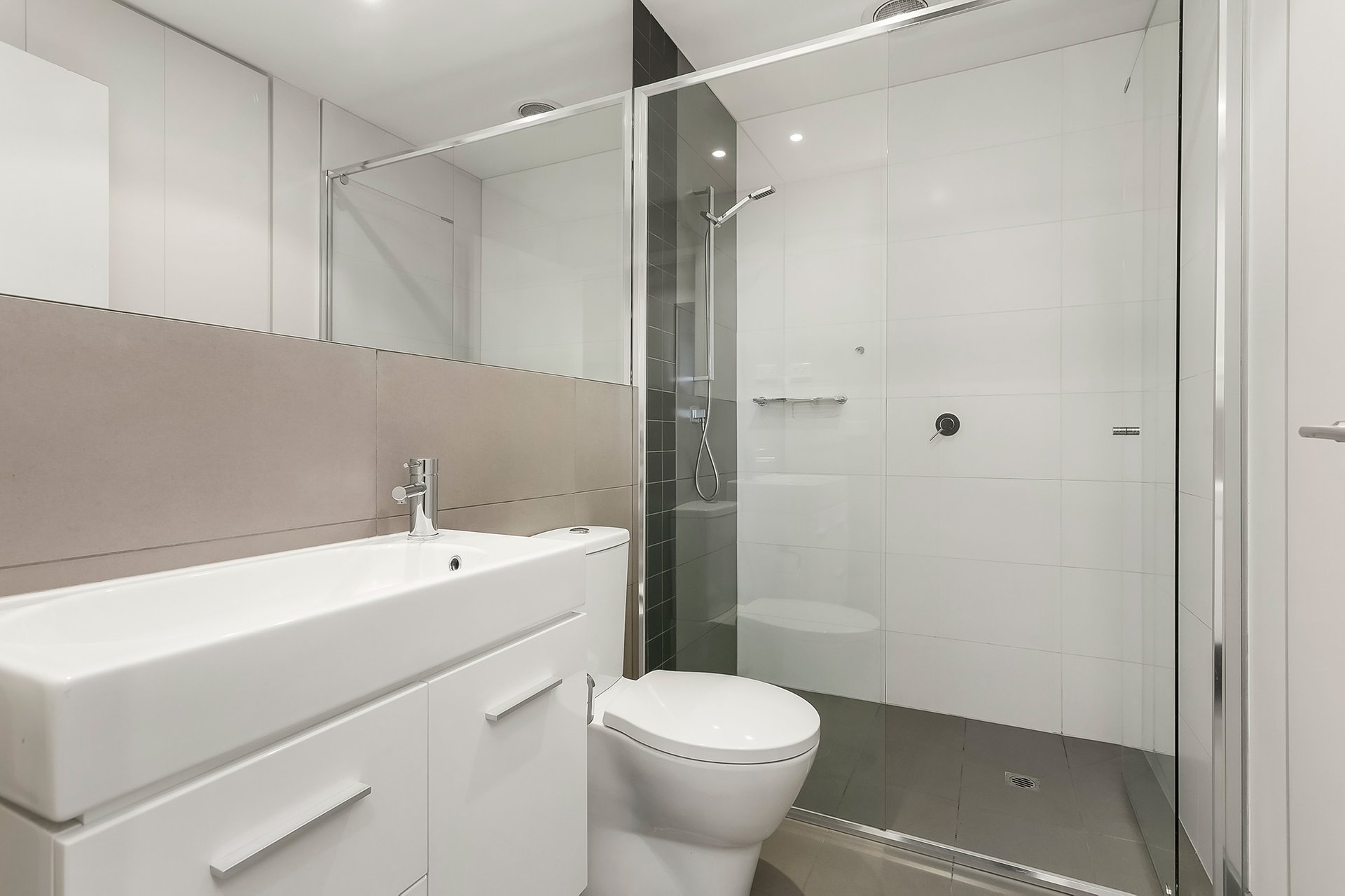 Property Gallery Thumbnail 4