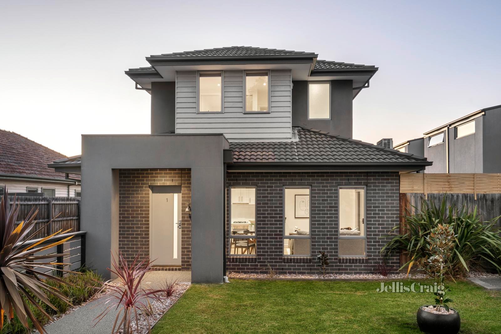 1/89 Sussex Street, Pascoe Vale image 2