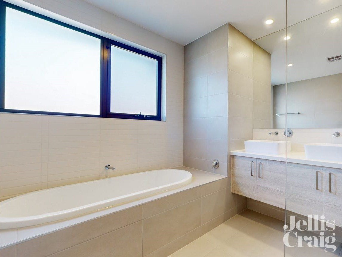 18A Anne Street, Mckinnon image 9