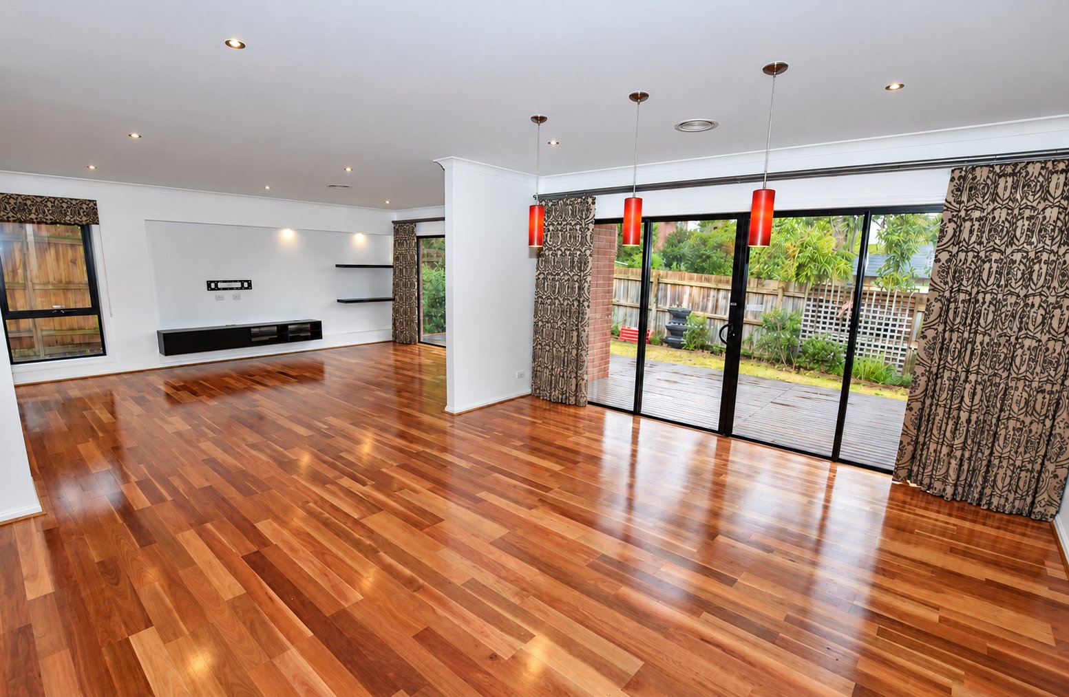 18A Araluen Drive, Croydon image 2