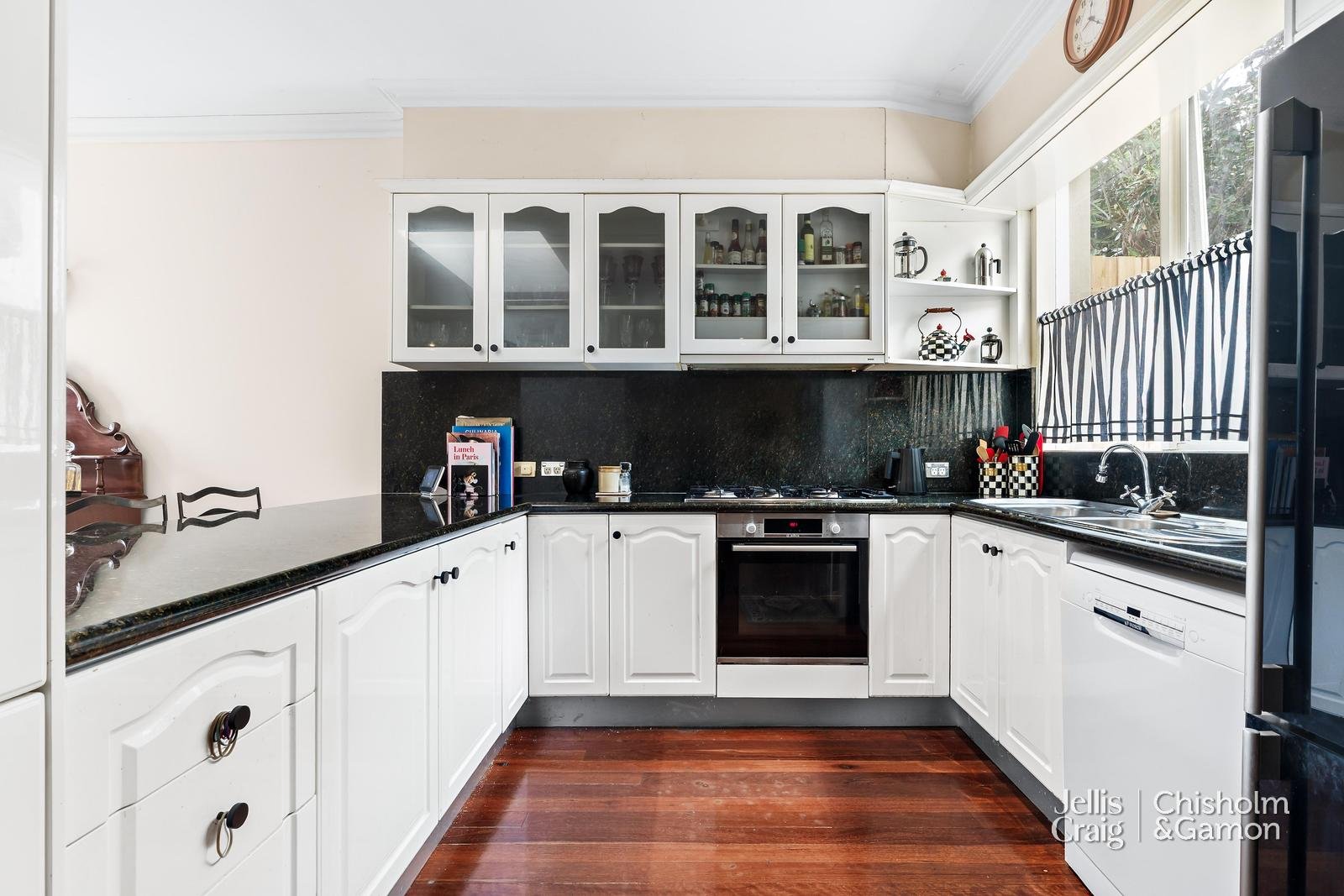 18A New Street, Hampton image 6