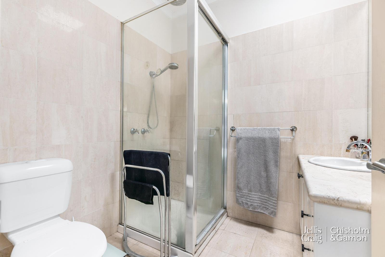 18A New Street, Hampton image 8