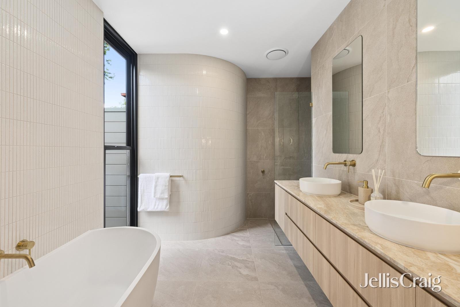 18A Queen Victoria Street, Newington image 14