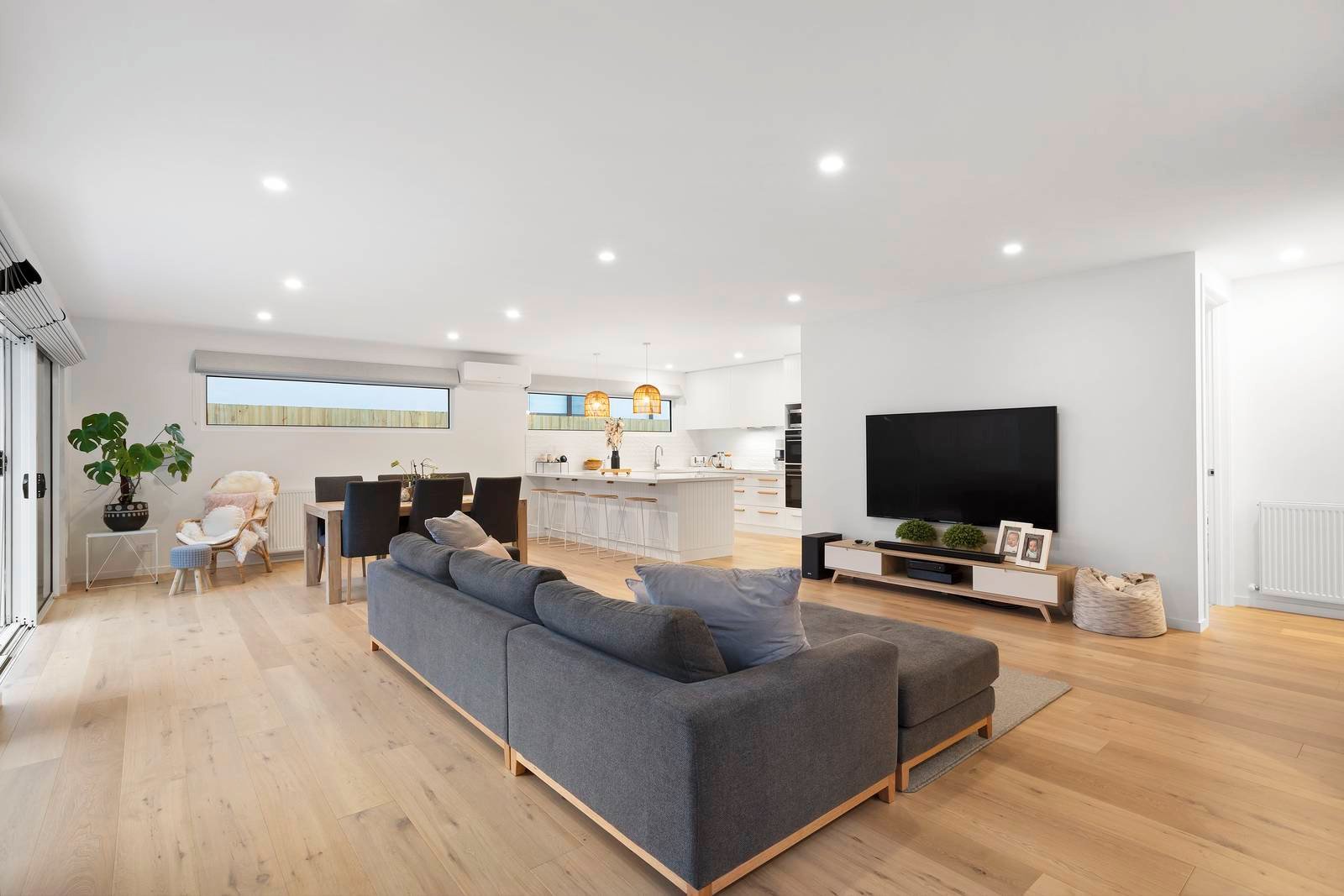 Property Gallery Thumbnail 6