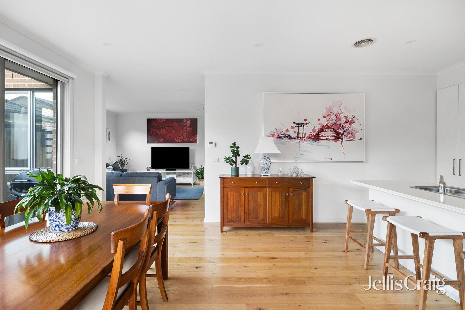 18B Jean Street, Cheltenham image 4