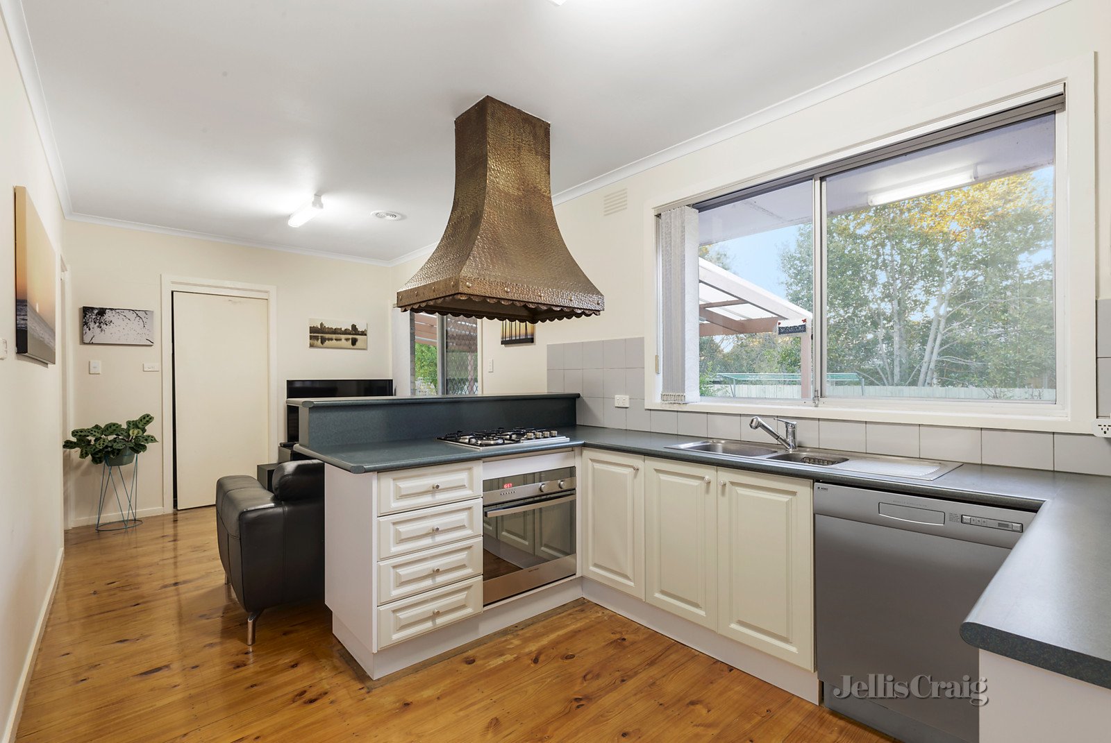1/9-11 Bowen Road, Doncaster East image 3