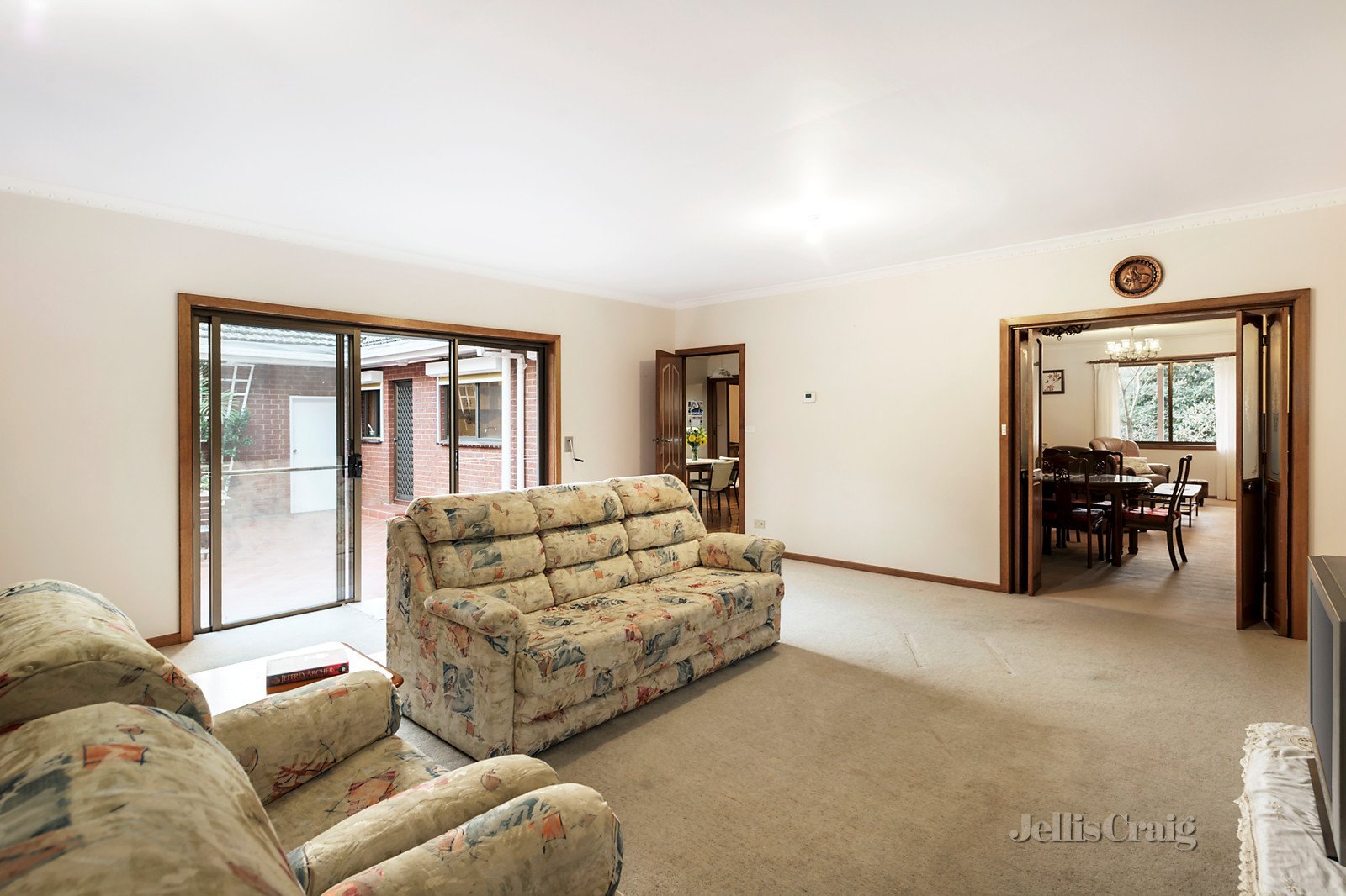 19-21 Ennismore Crescent, Park Orchards image 6