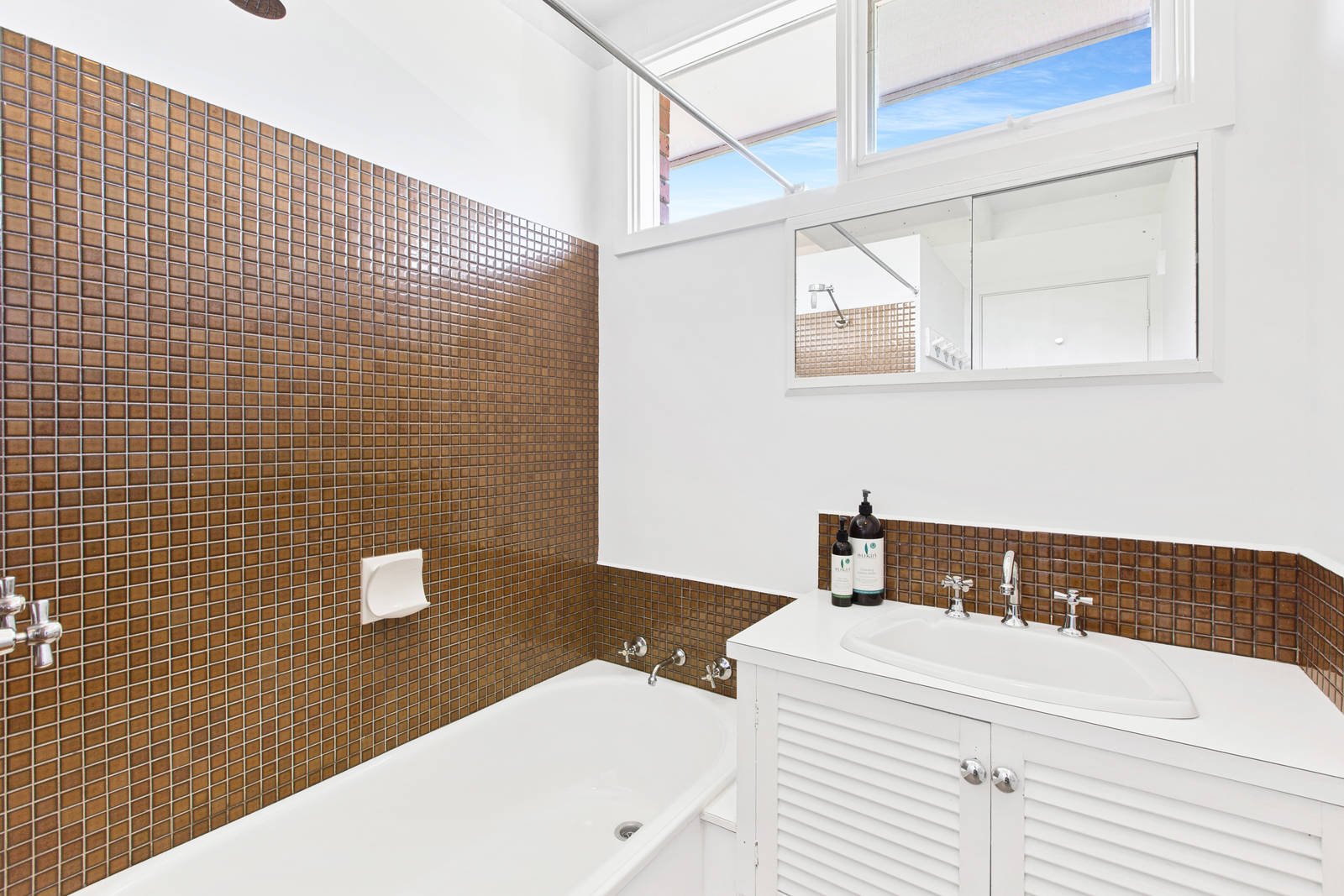 Property Gallery Thumbnail 7