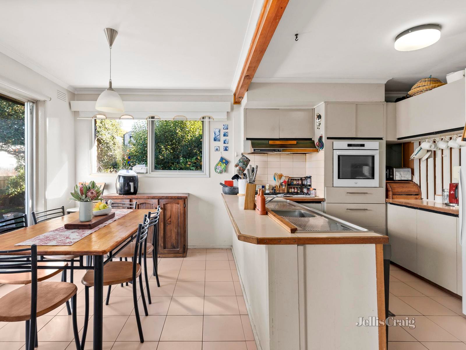 19 Abelia Street, Doncaster East image 4
