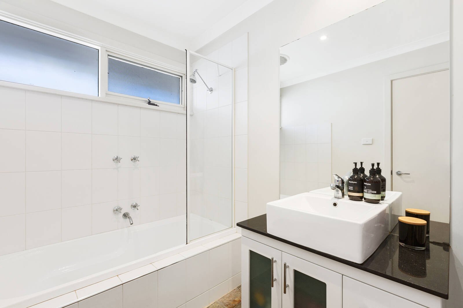 Property Gallery Thumbnail 6