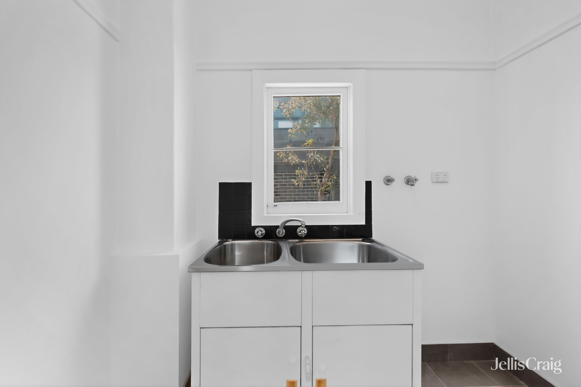 19 Allan Street, Aberfeldie image 14