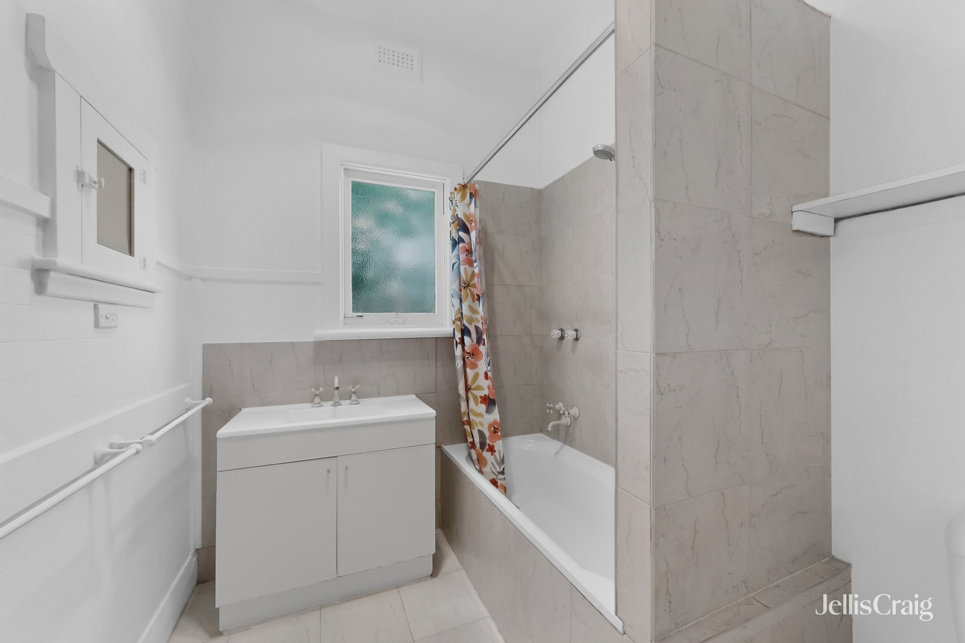 19 Allan Street, Aberfeldie image 13