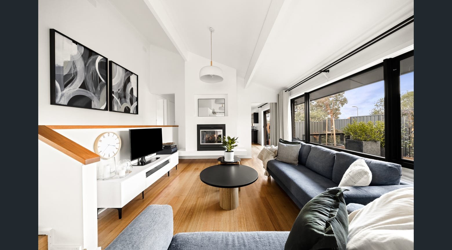 19 Amesbury Avenue, Wantirna image 3