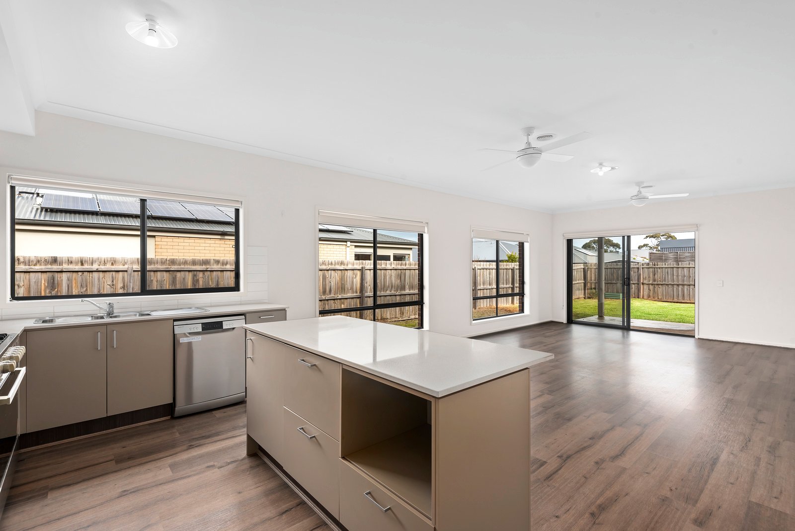 Property Gallery Thumbnail 3