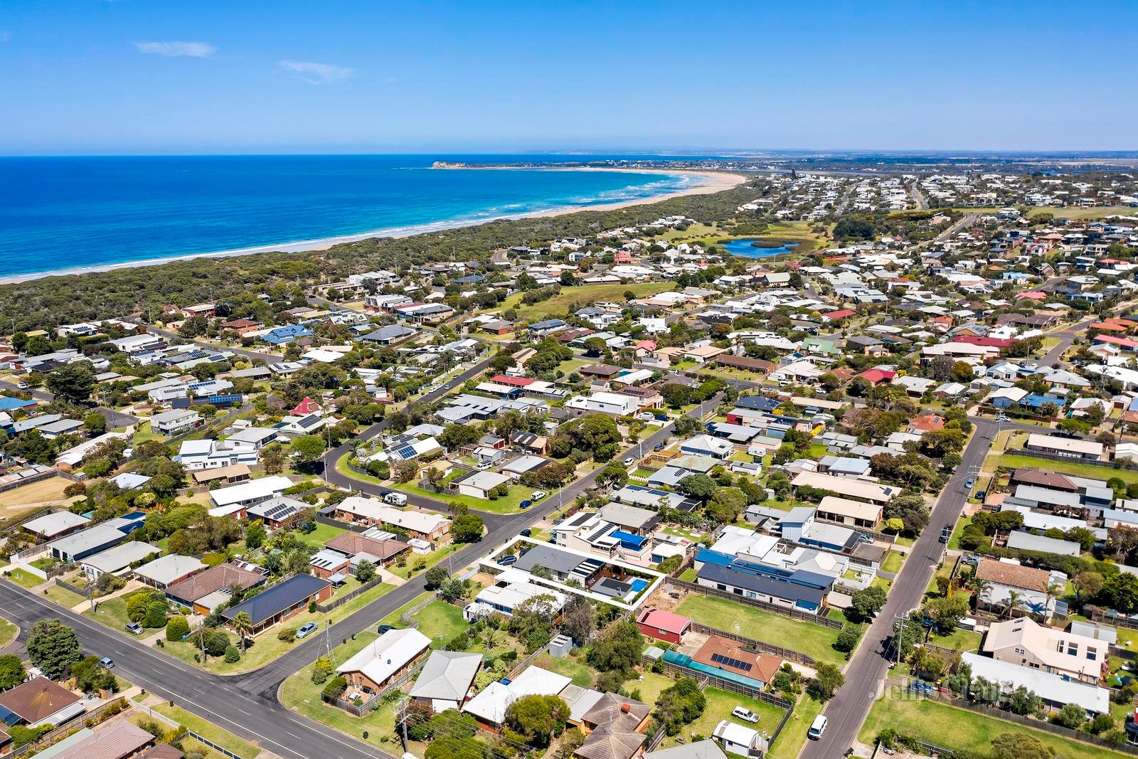 19 Aquilae Street, Ocean Grove image 2