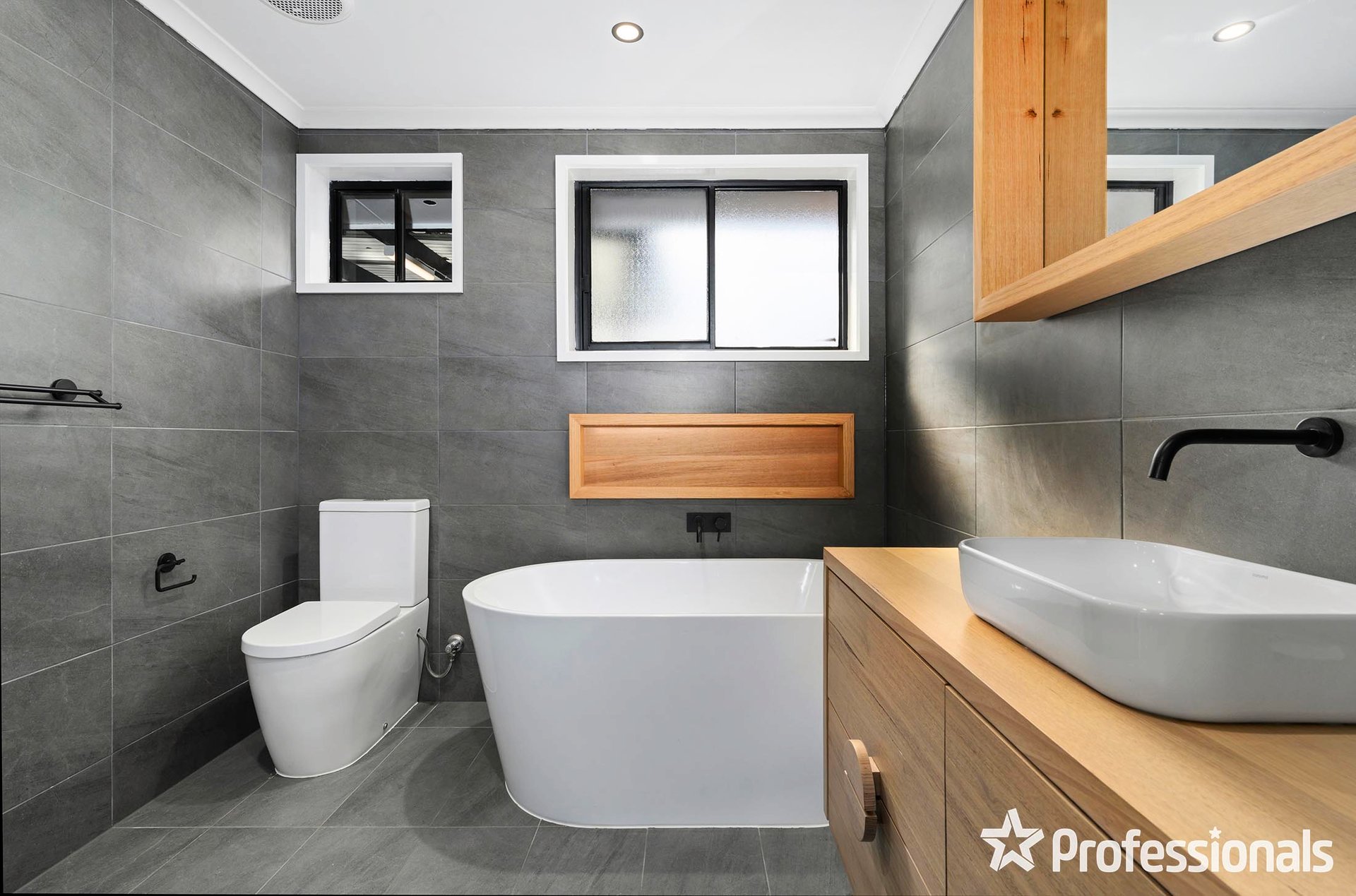 1/9 Arkarra Court, Mooroolbark image 7