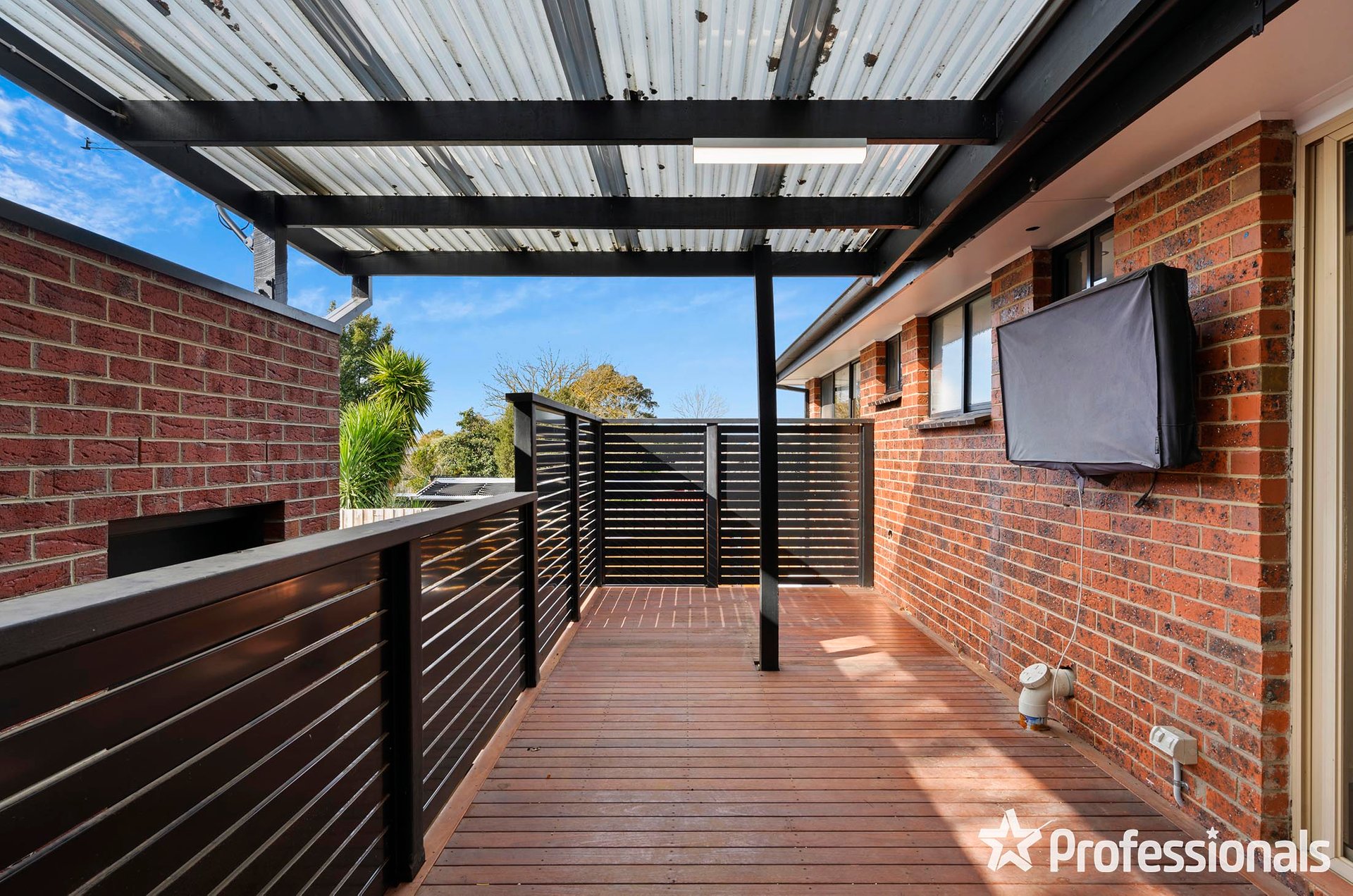1/9 Arkarra Court, Mooroolbark image 8