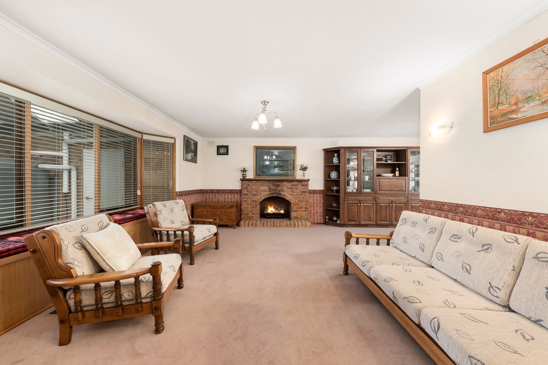 19 Aston Heath, Glen Waverley image 3