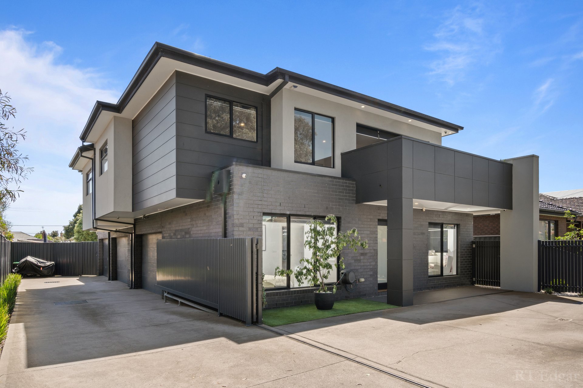 Property Gallery Thumbnail 2