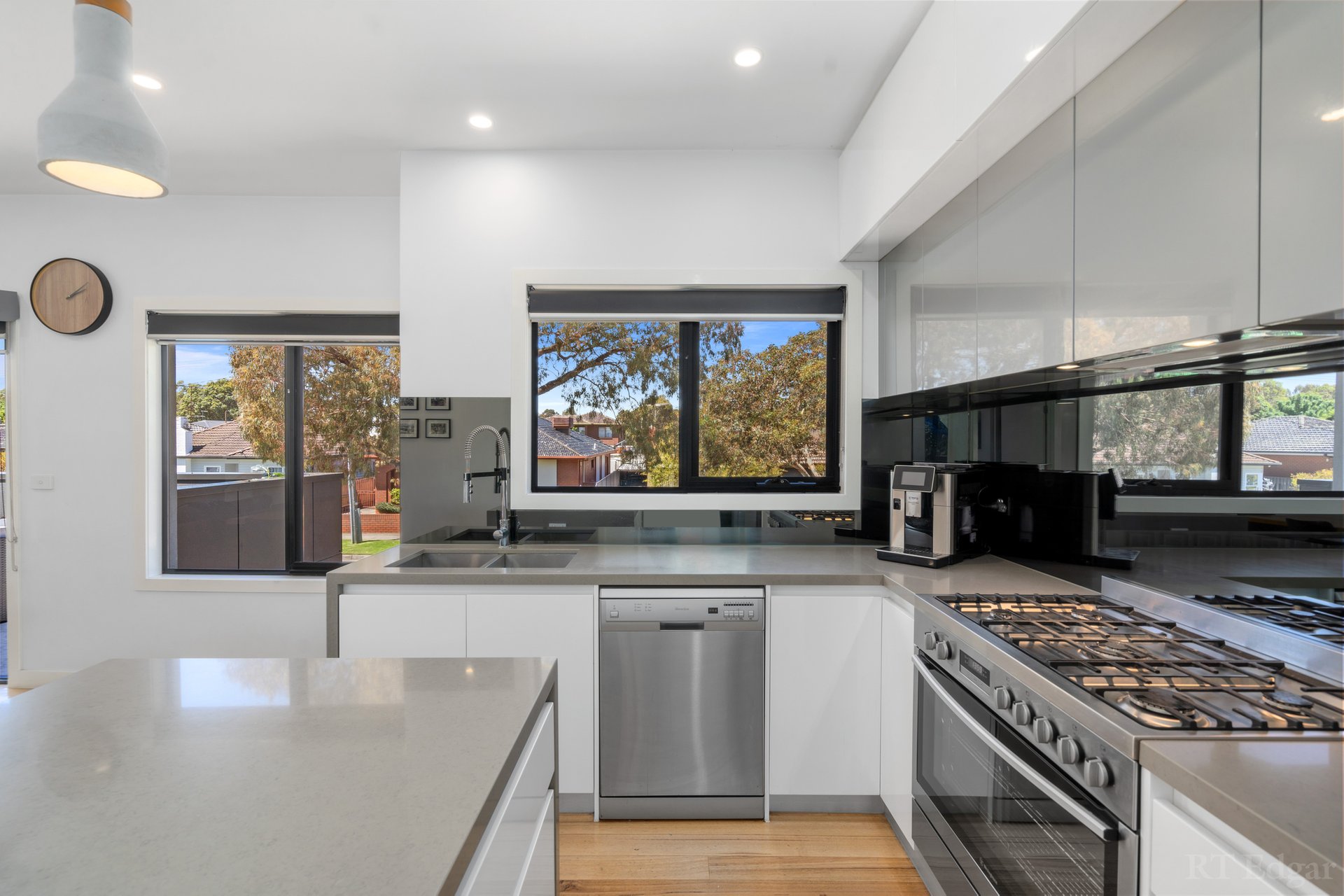 Property Gallery Thumbnail 4