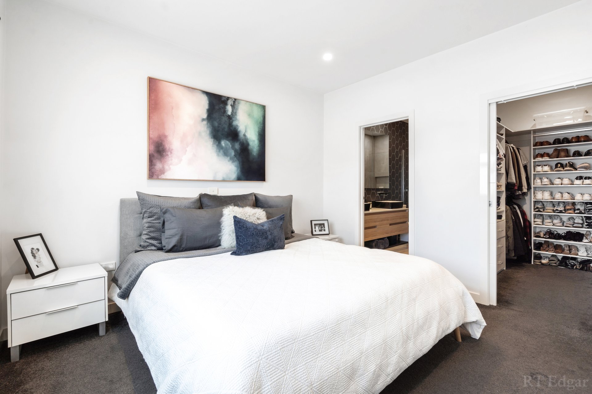 Property Gallery Thumbnail 11