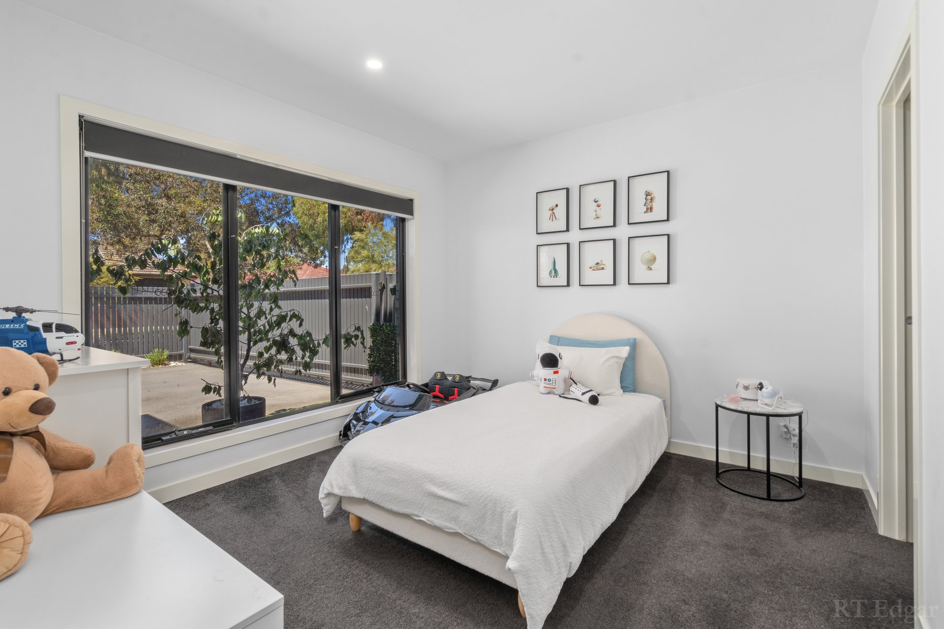 Property Gallery Thumbnail 13
