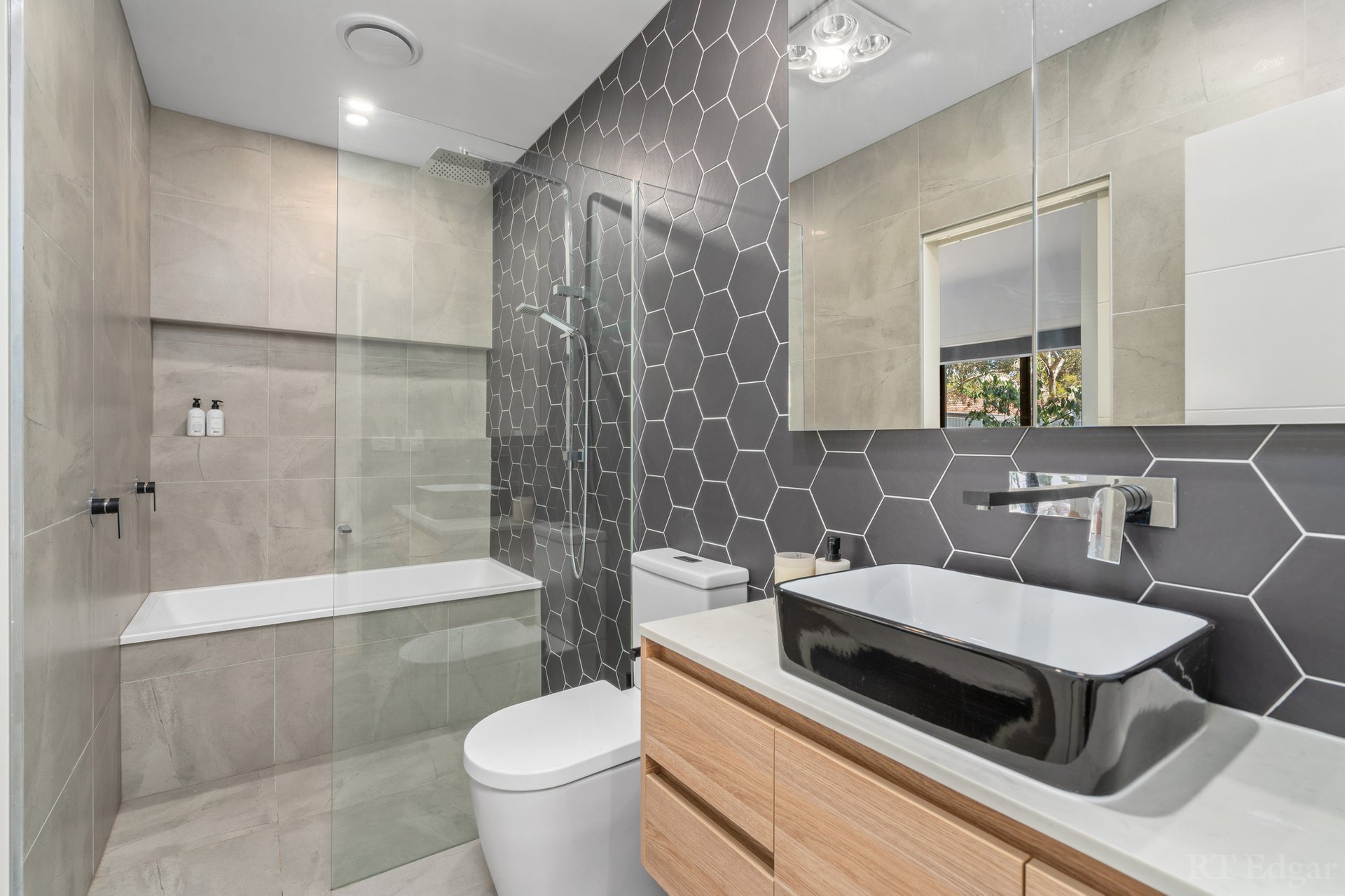 Property Gallery Thumbnail 14