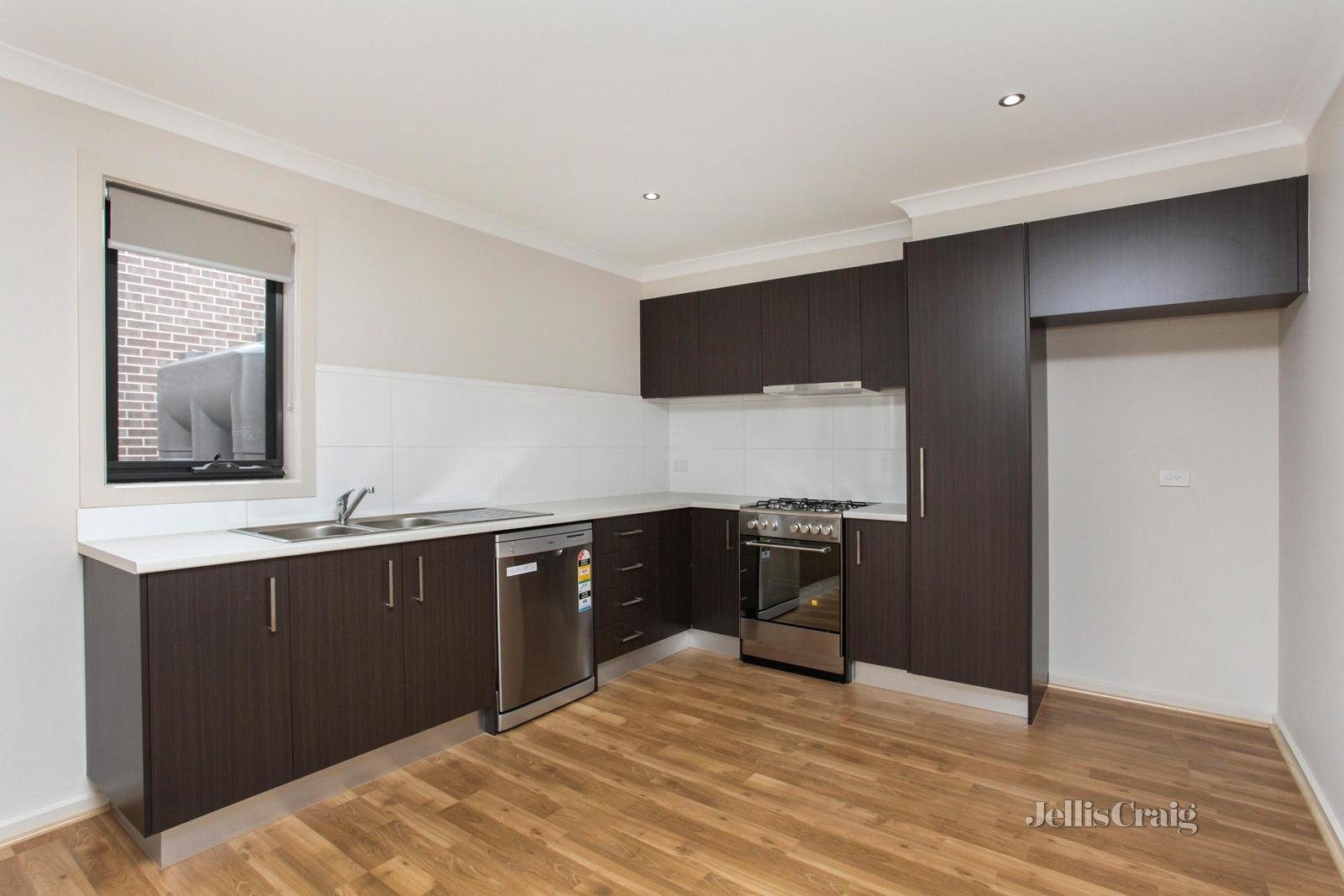 1/9 Balmoral Street, Braybrook image 3