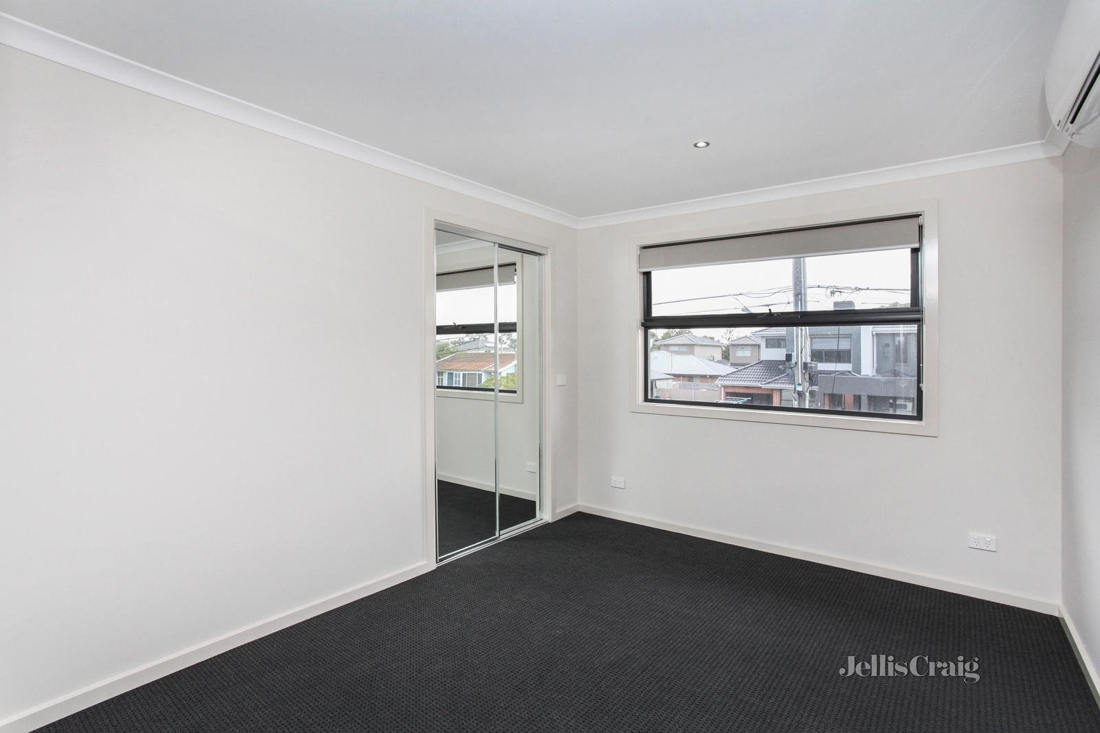 1/9 Balmoral Street, Braybrook image 5