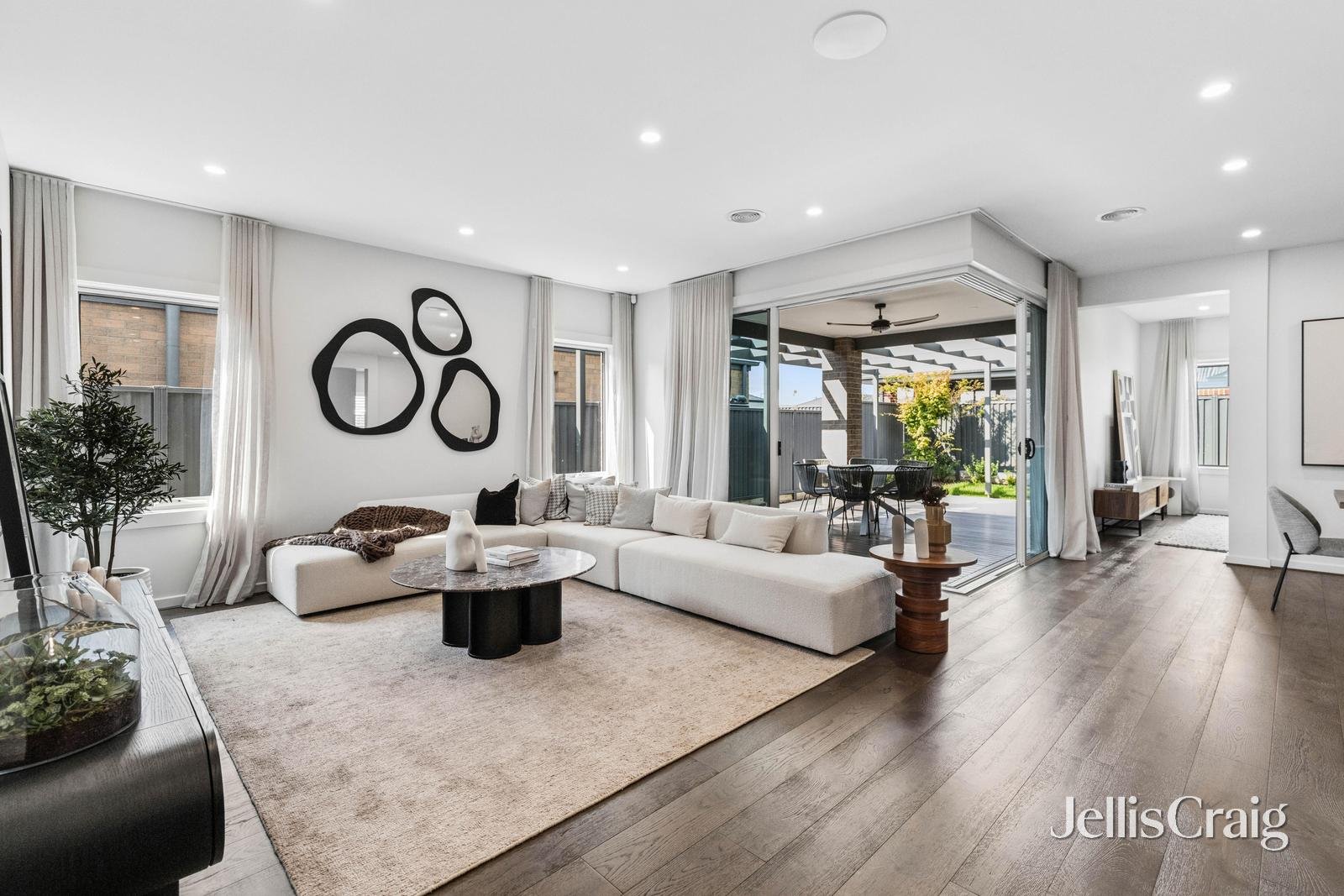 19 Blomeley Drive, Lucas image 4