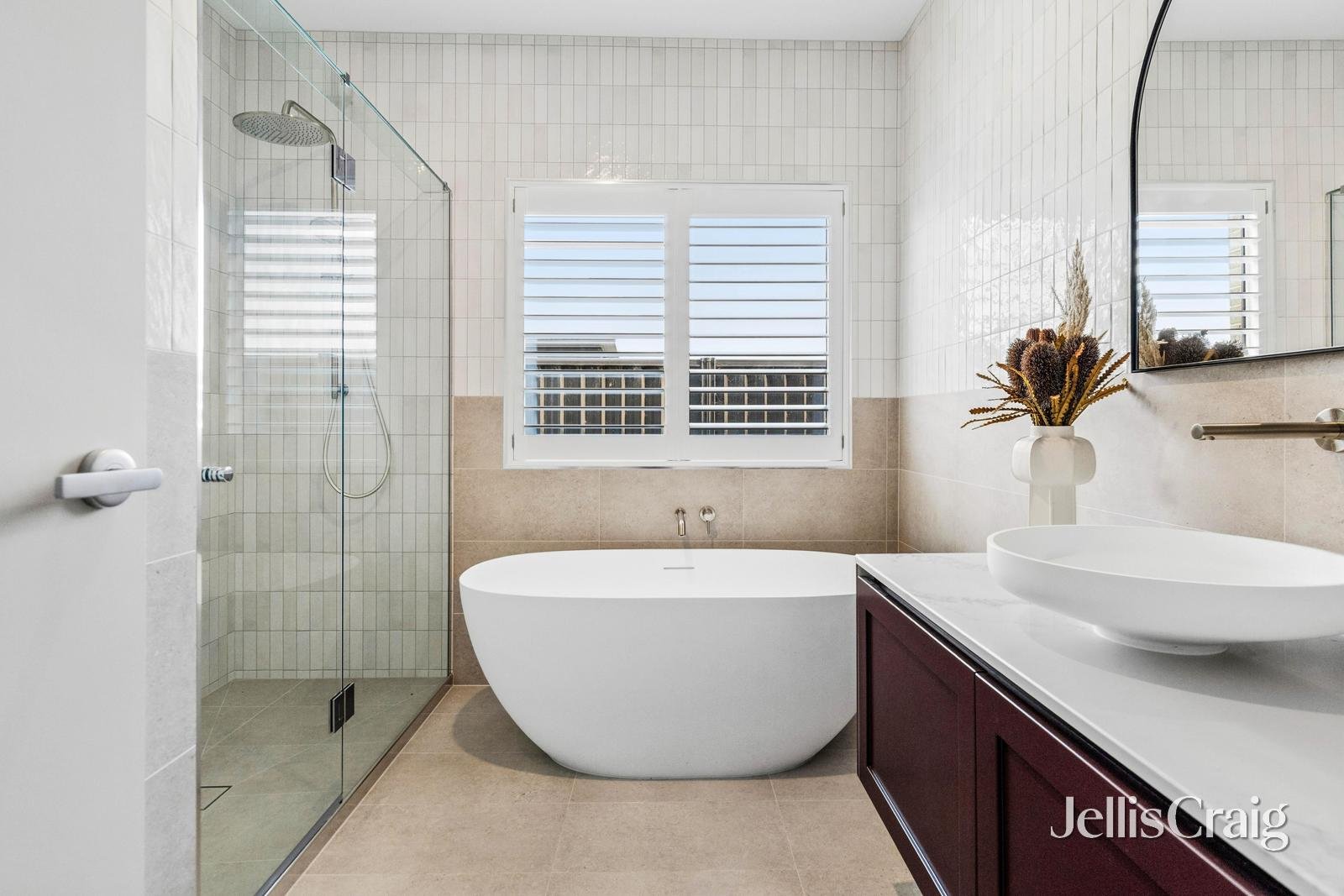 19 Blomeley Drive, Lucas image 16