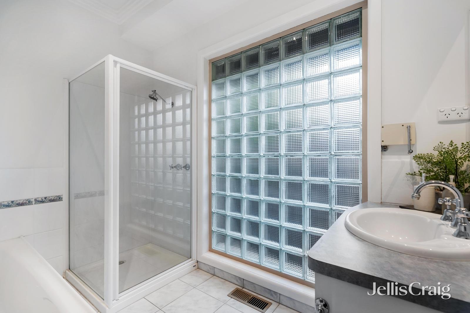 1/9 Braeside Avenue, Ringwood East image 11