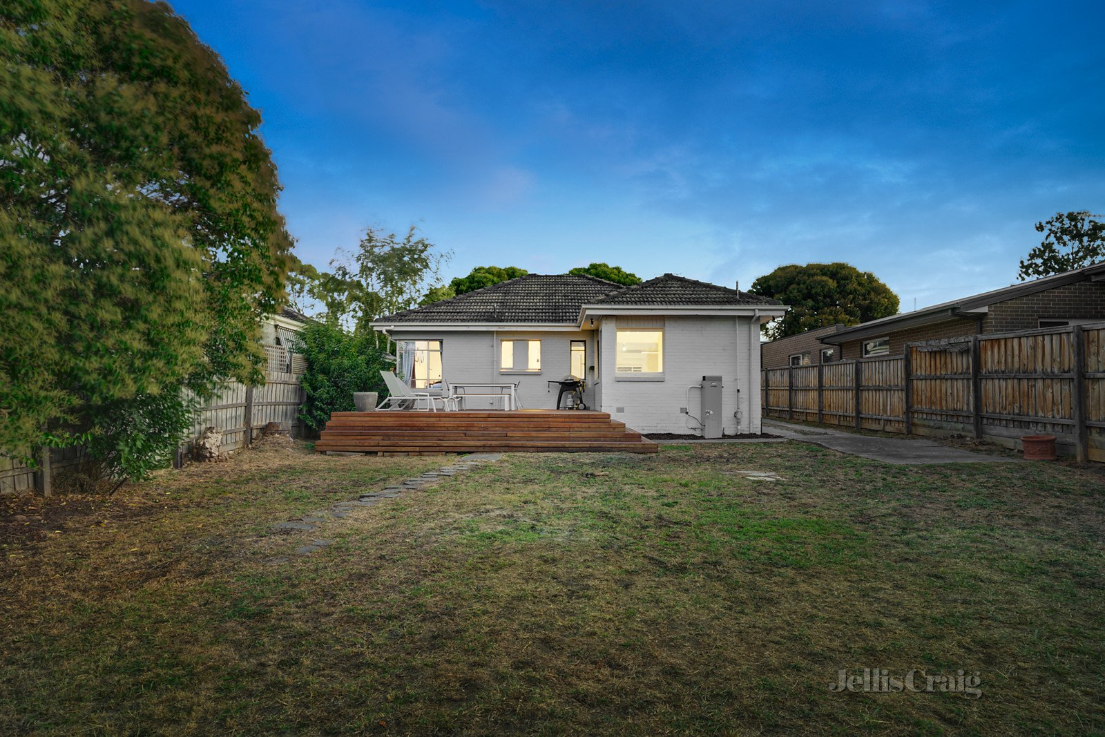 19 Brazeel Street, Blackburn South image 8